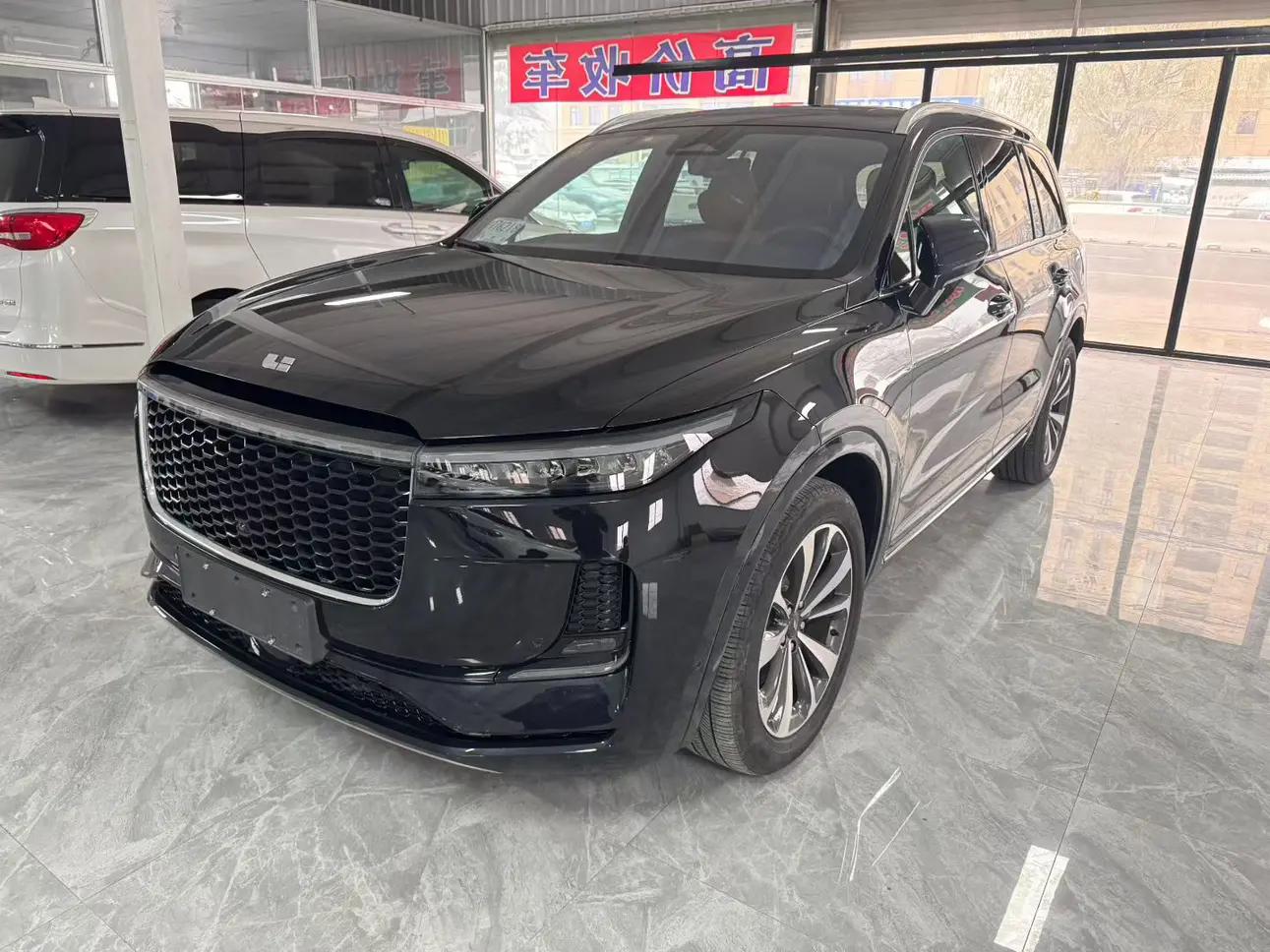 Lixiang ONE 2021 г. 92000 км.