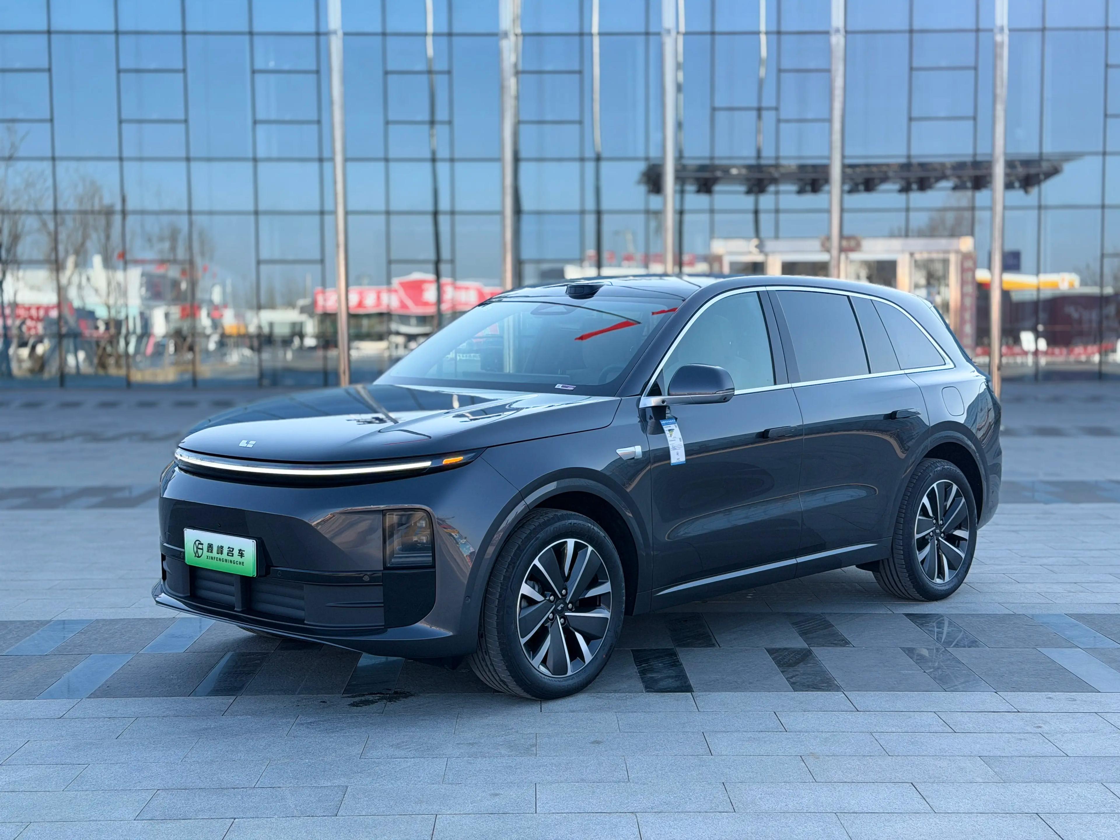 Lixiang L6 2025 г. 2587 км.