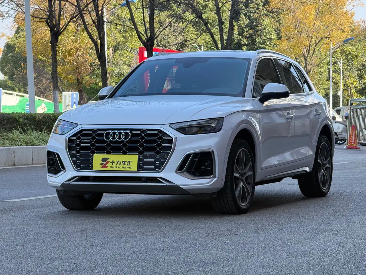 Audi Q5L 2022 г. 78002 км.