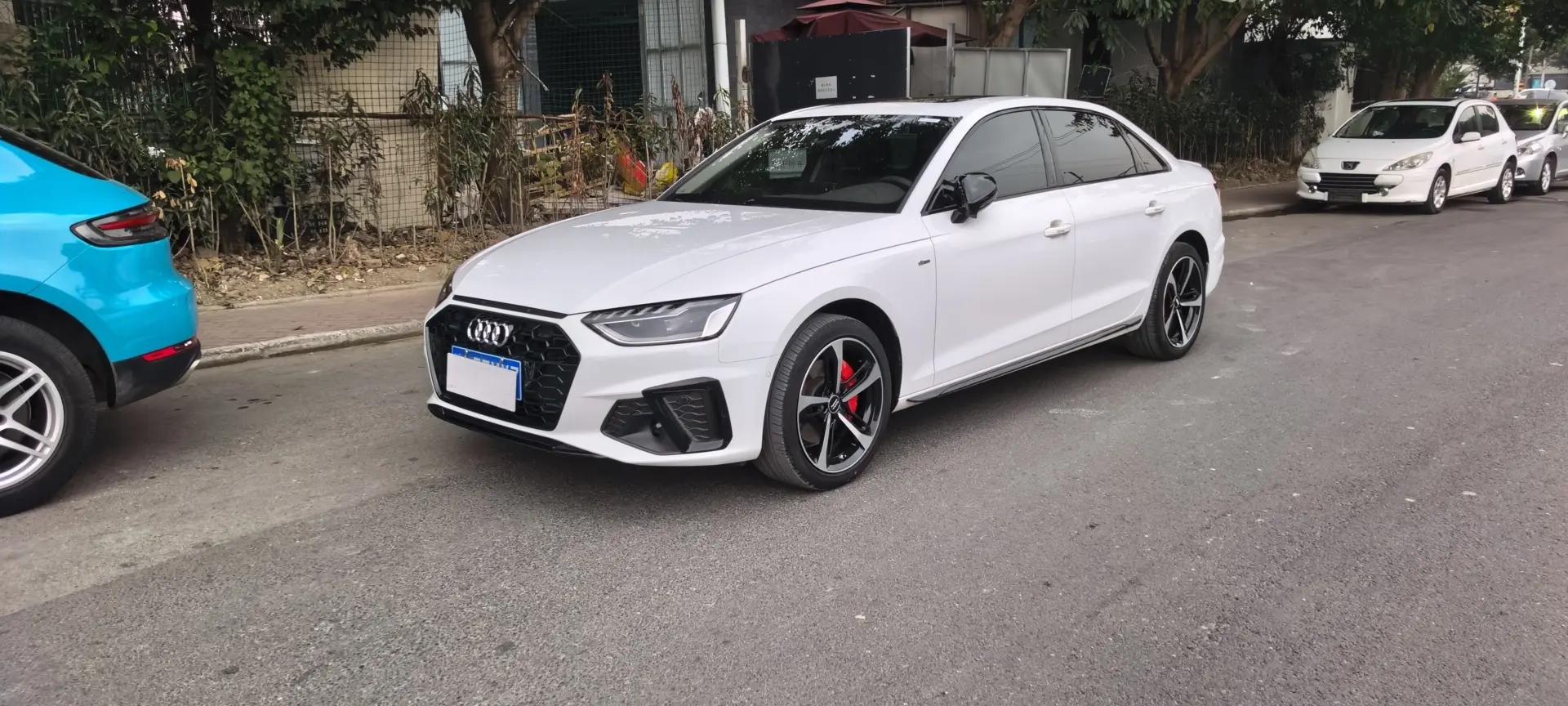 Audi A4L 2023 г. 45303 км.