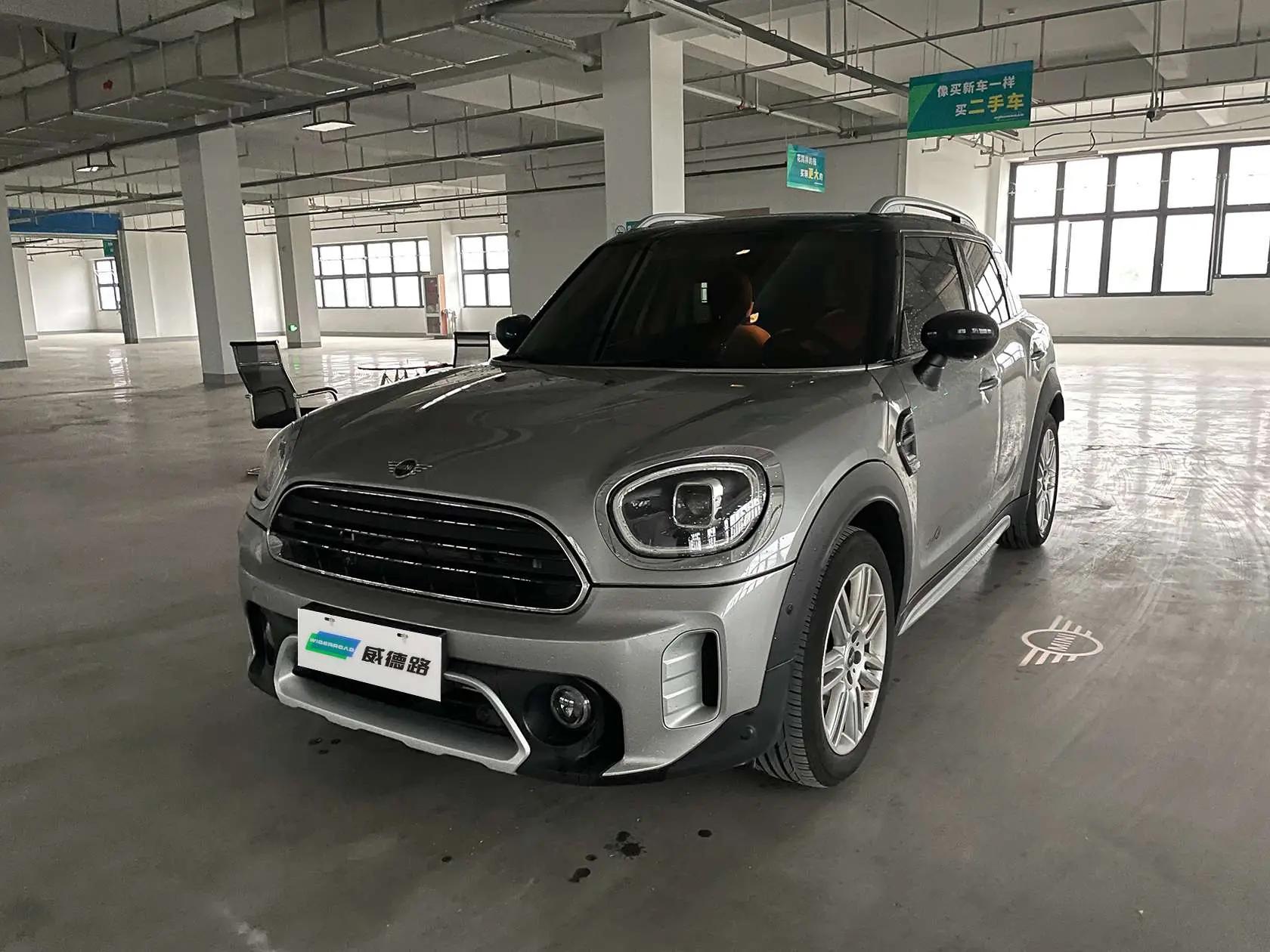MINI COUNTRYMAN 2024 г. 18578 км.