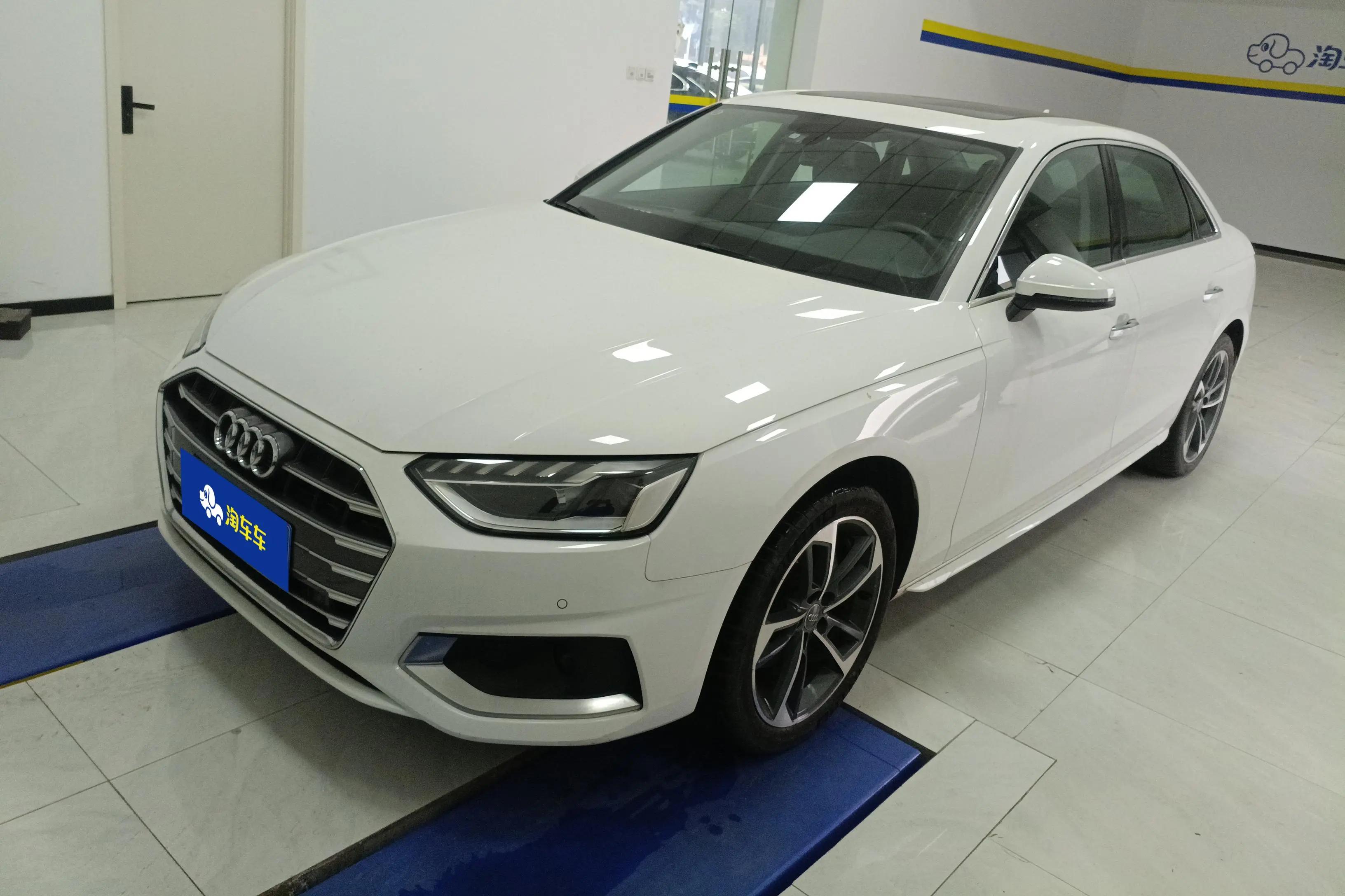 Audi A4L 2021 г. 47502 км.