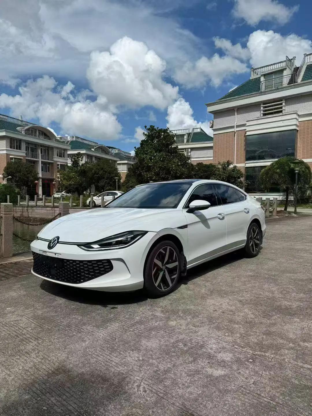 Volkswagen Lamando 2024 г. 18033 км.