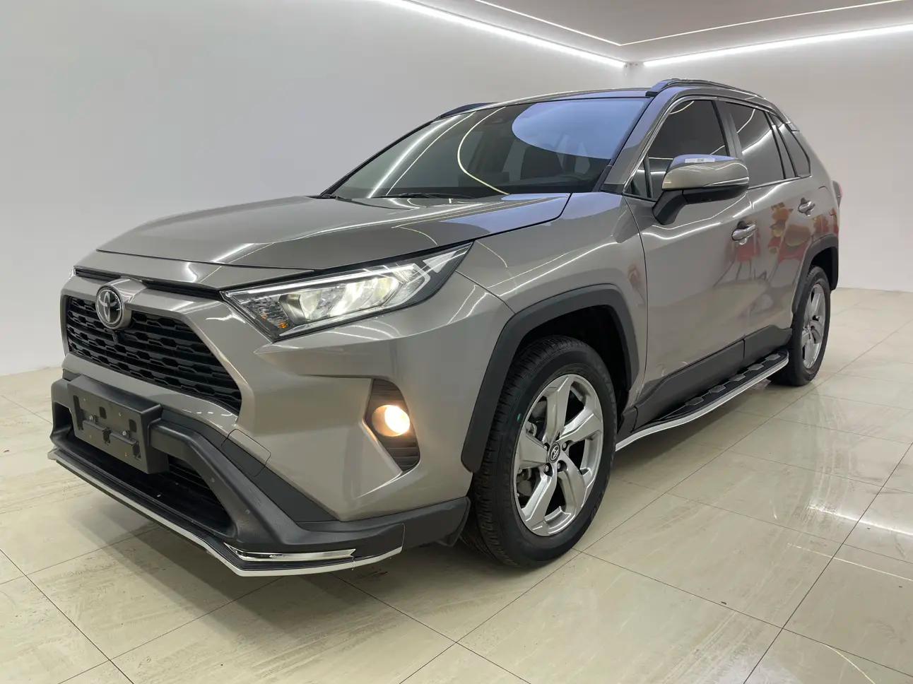 Toyota RAV4 2021 г. 44085 км.