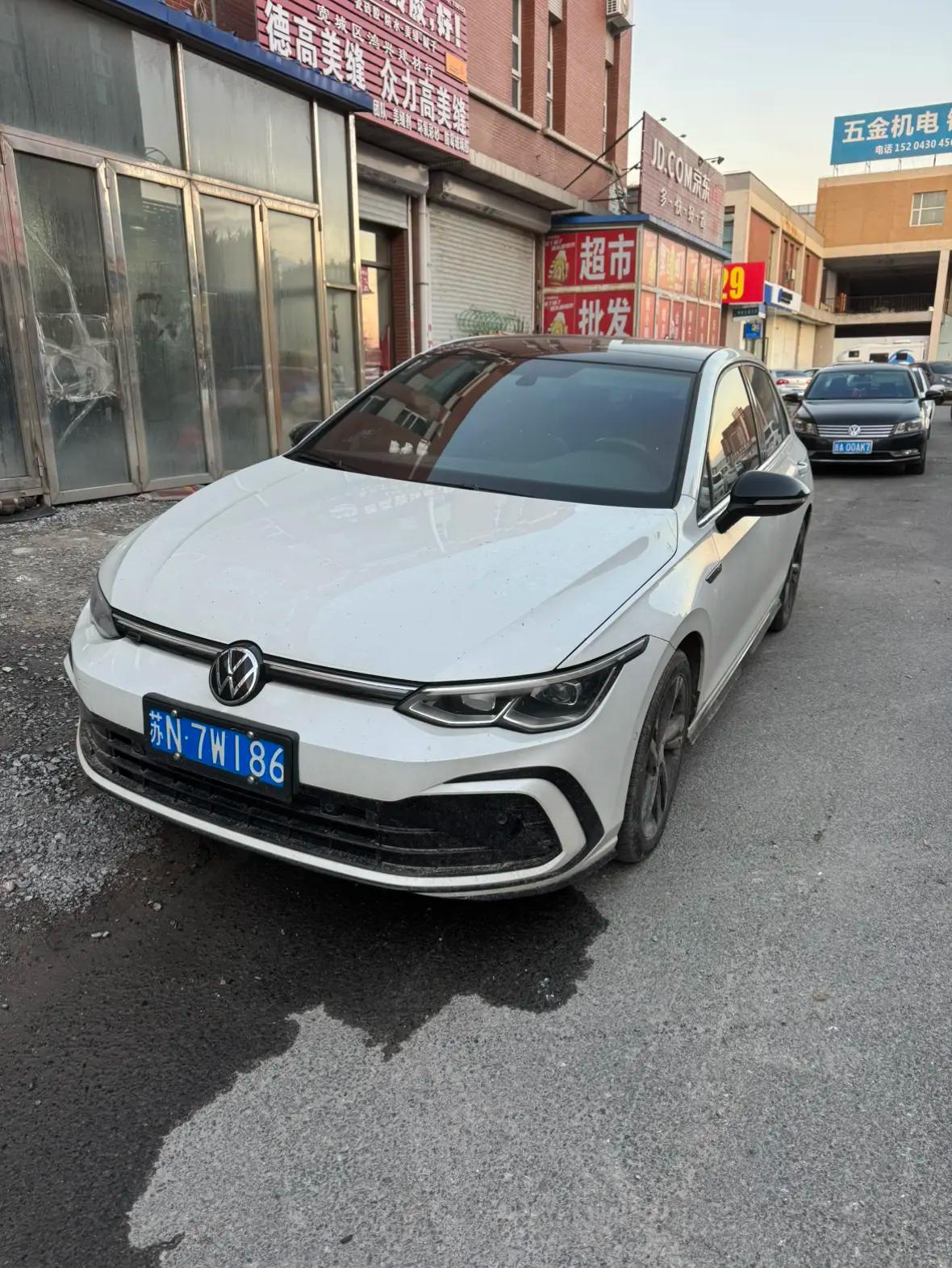 Volkswagen Golf 2022 г. 32110 км.