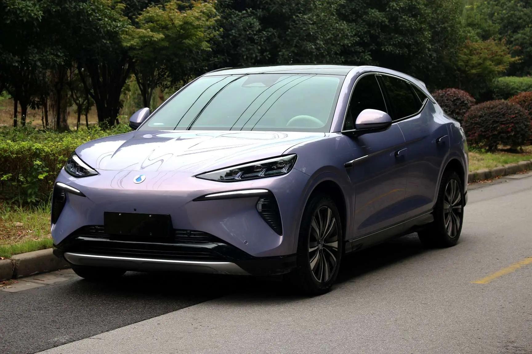 Denza N7 2025 г. 8070 км.