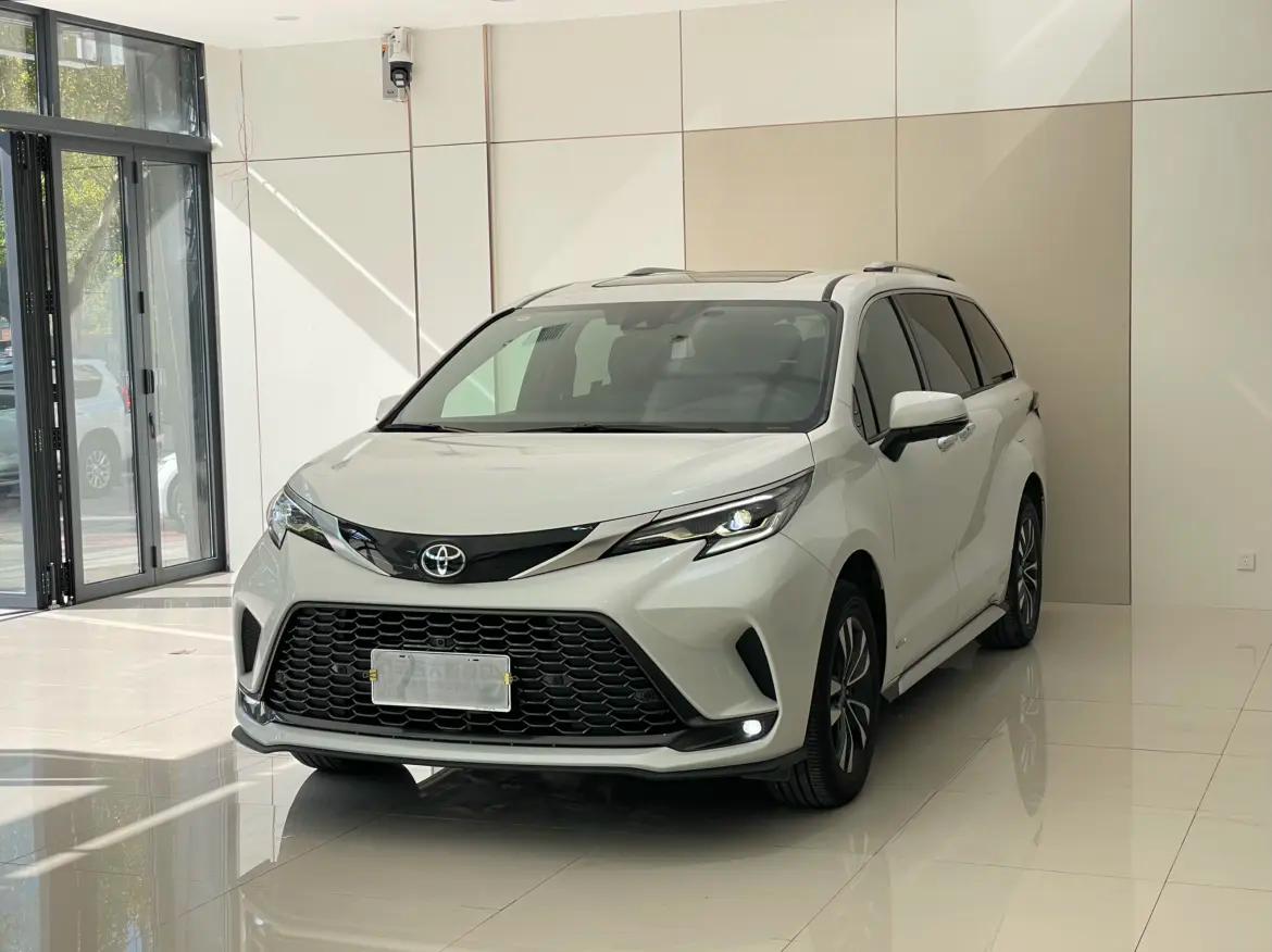 Toyota Granvia 2025 г. 12071 км.
