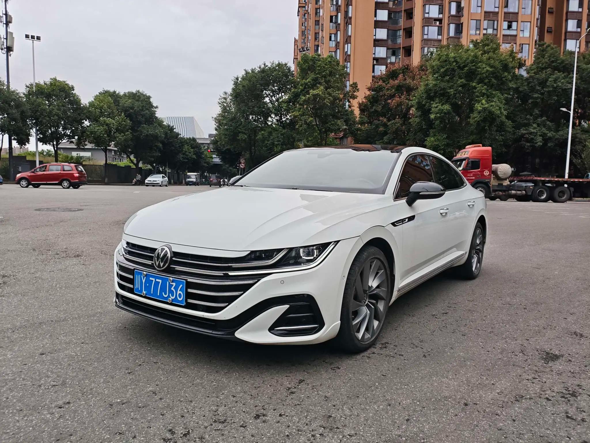 Volkswagen Arteon 2022 г. 42102 км.