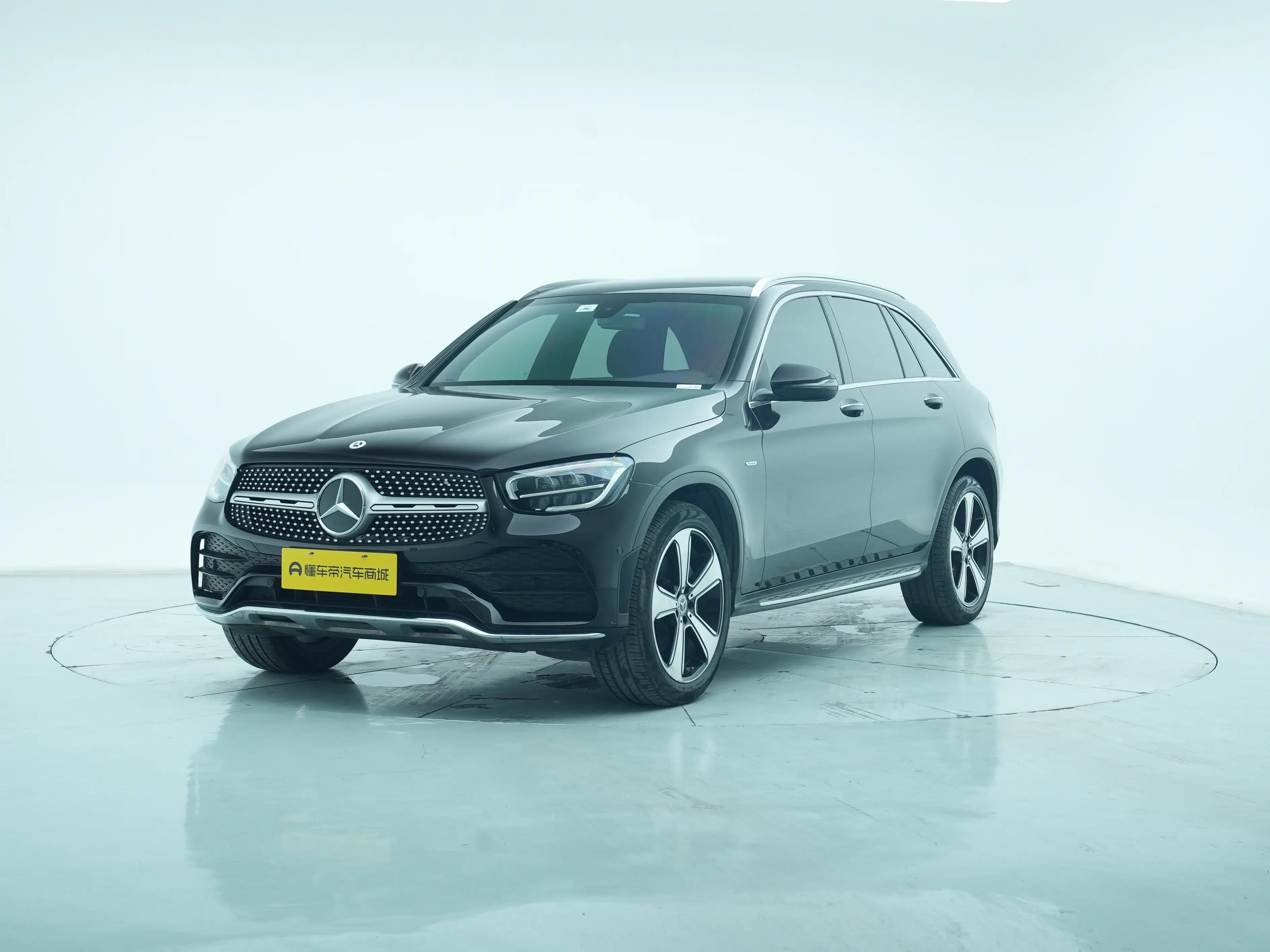 Mercedes-Benz GLC 2022 г. 80300 км.