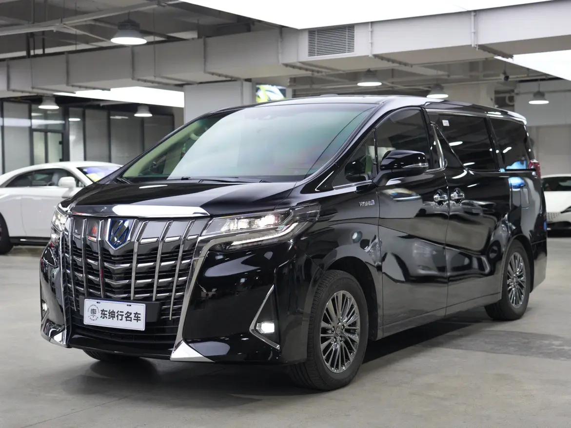 Toyota Alphard 2021 г. 57145 км.