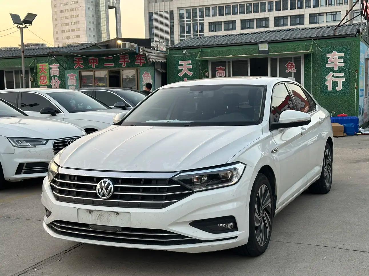 Volkswagen Sagitar 2022 г. 67063 км.