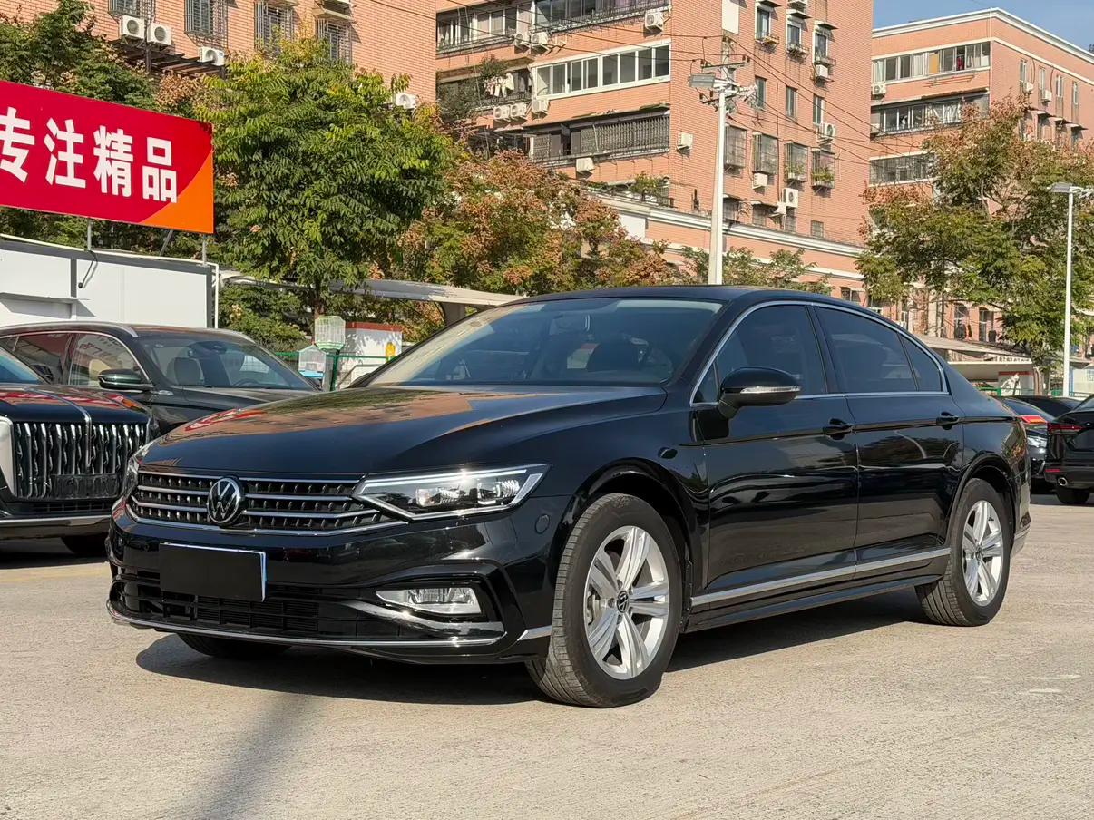 Volkswagen Magotan 2025 г. 15015 км.