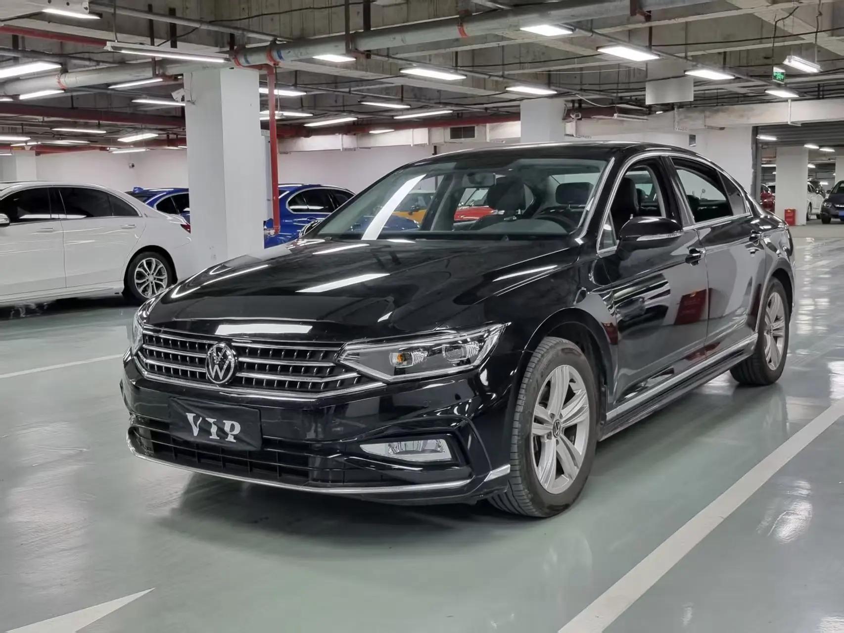Volkswagen Magotan 2025 г. 24010 км.