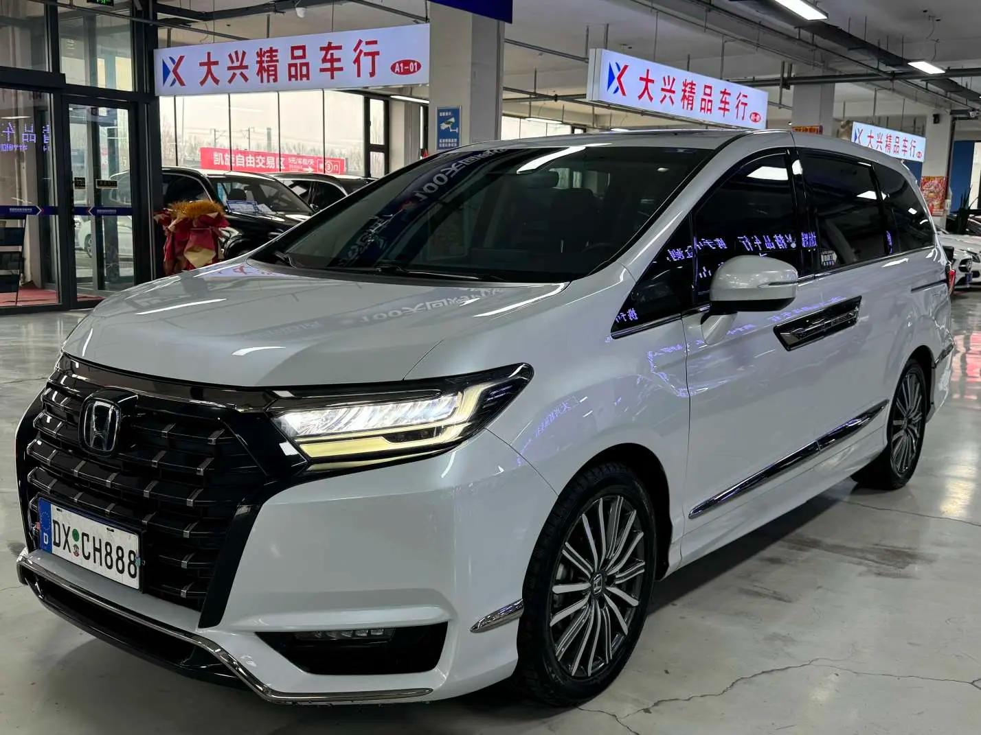 Honda Elysion 2023 г. 52068 км.