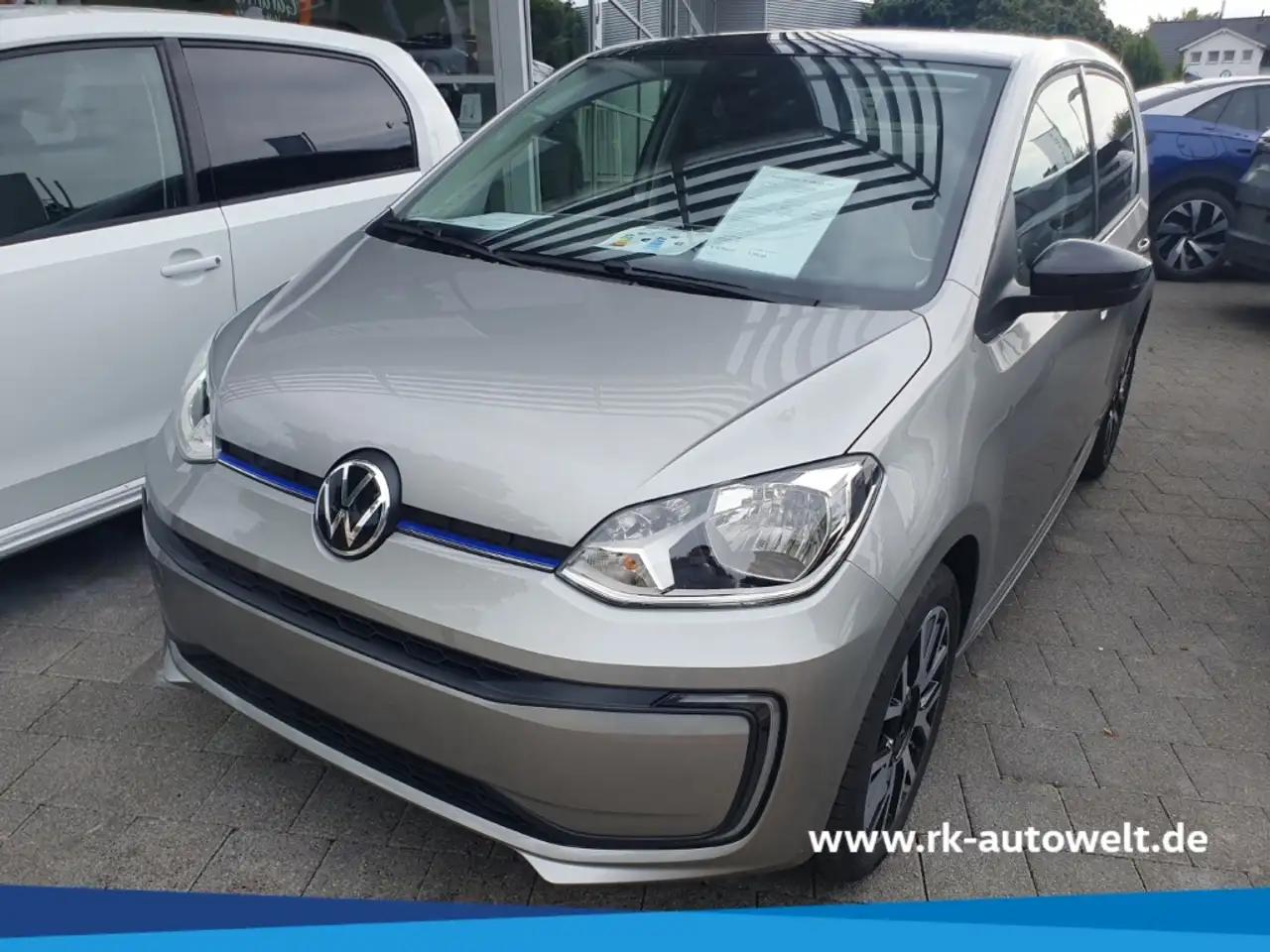 Volkswagen Up 0.0 AT (83 л.с.) 2023 г. 4 км