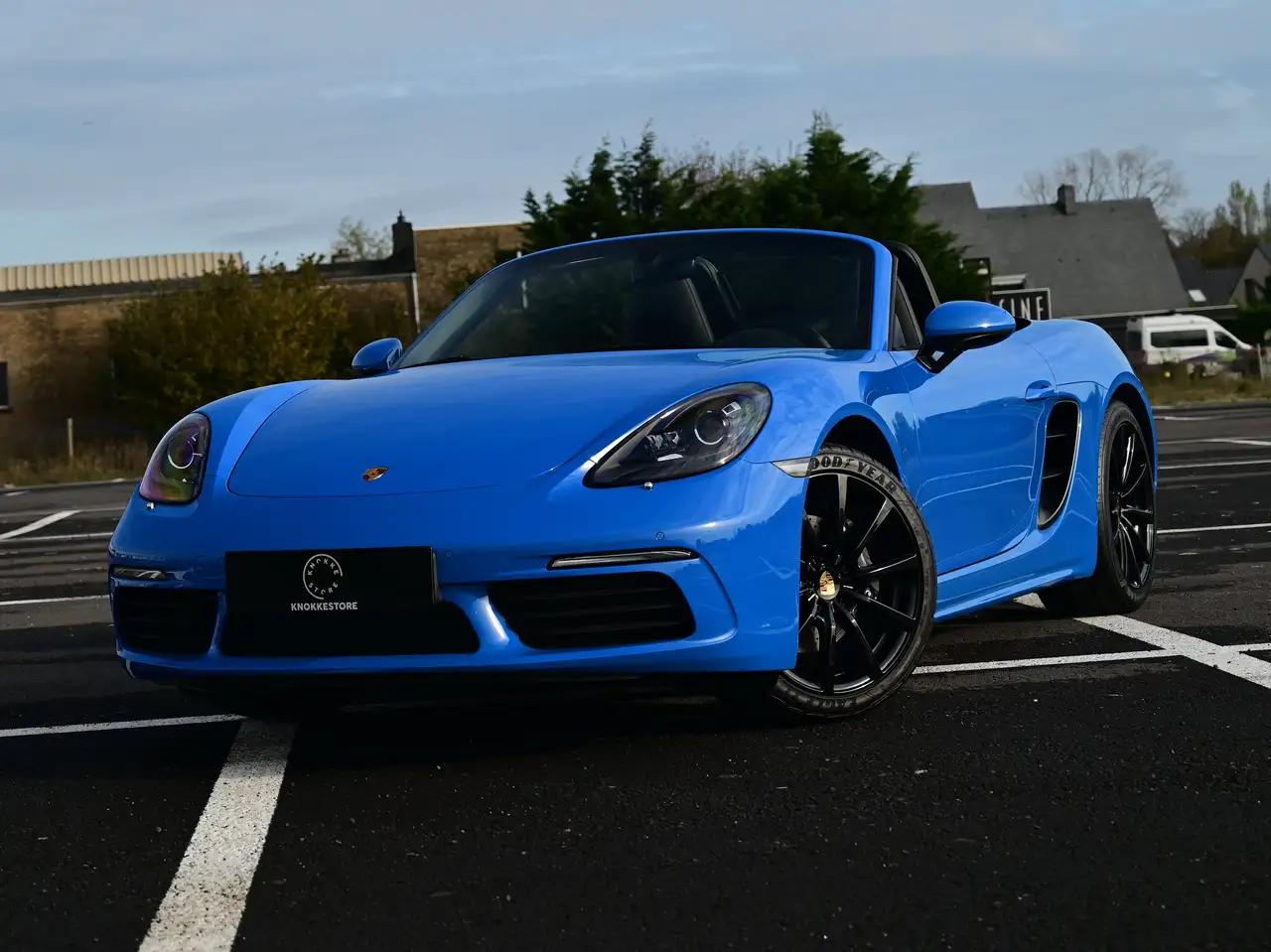 Porsche 718 Cayman 2023 г. 3188 км.