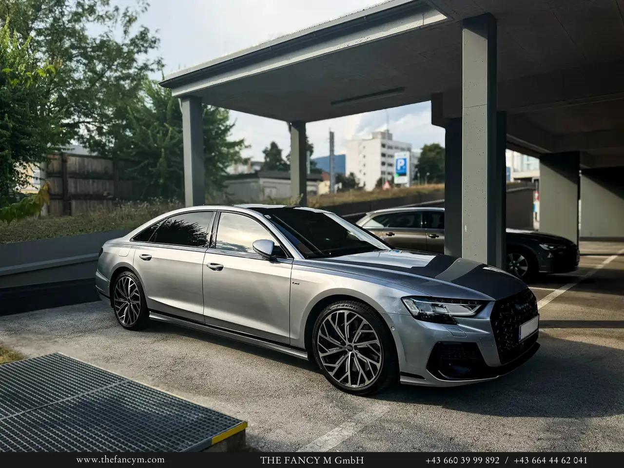 Audi A8 2024 г. 4543 км.