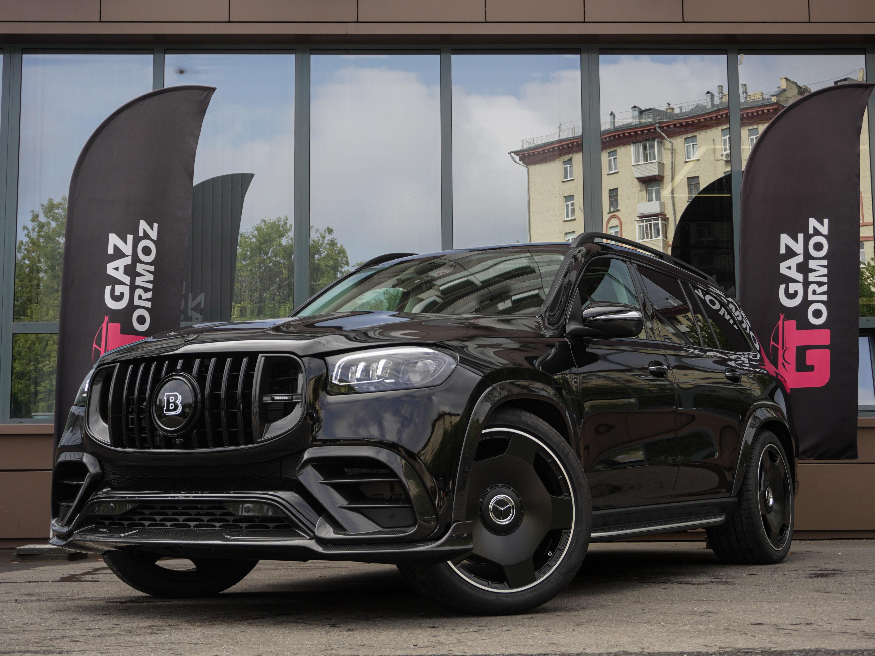 Brabus 500: черный экстерьер и коричневый салон