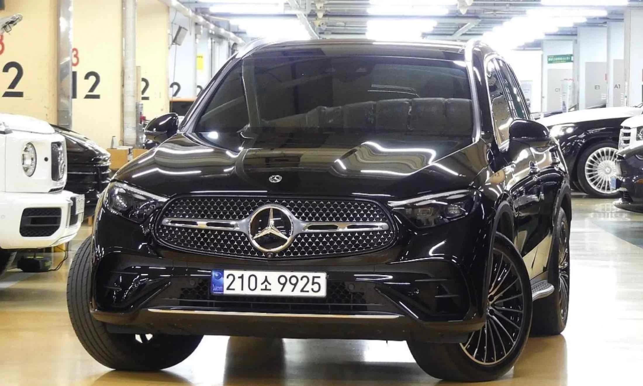 Mercedes-Benz GLC-Class GLC300 4MATIC AMG Line, 2023 г. 23145 км.