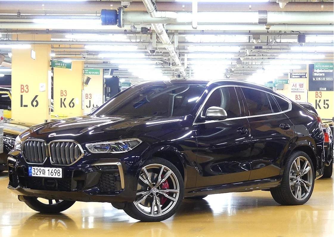 BMW X6 M50i, 2022 г. 21057 км.