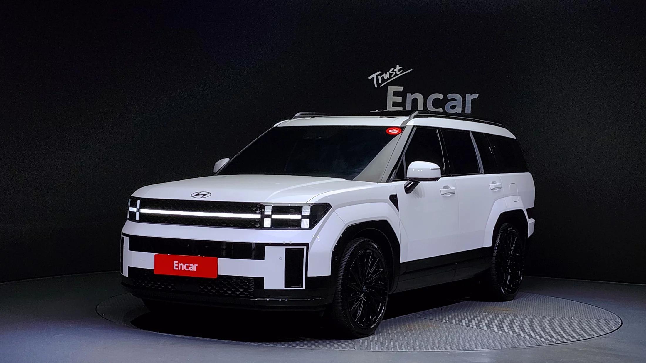 Hyundai Santa Fe Gasoline 2.5T 4WD Calligraphy, 2023 г. 28752 км.