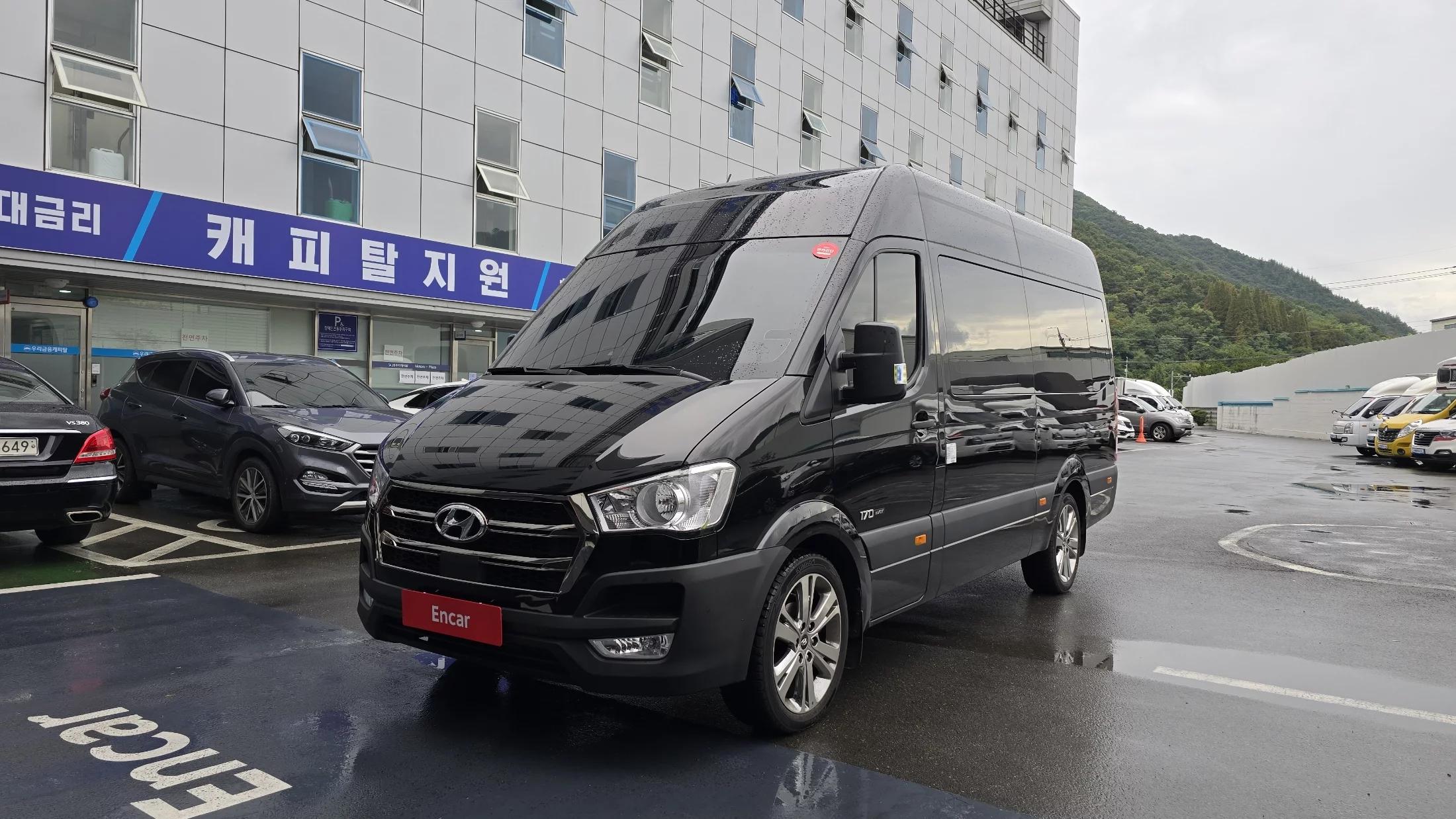 Hyundai H1 16-seater Deluxe, 2024 г. 54059 км.
