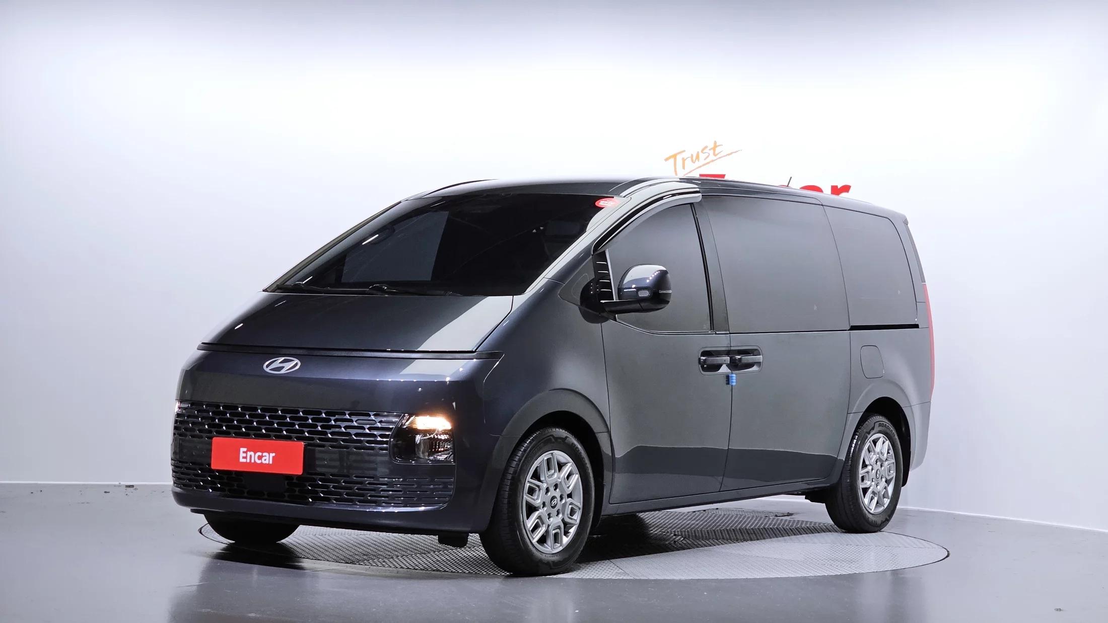 Hyundai Staria L3.5 Cargo 3-Seater Modern, 2024 г. 75224 км.
