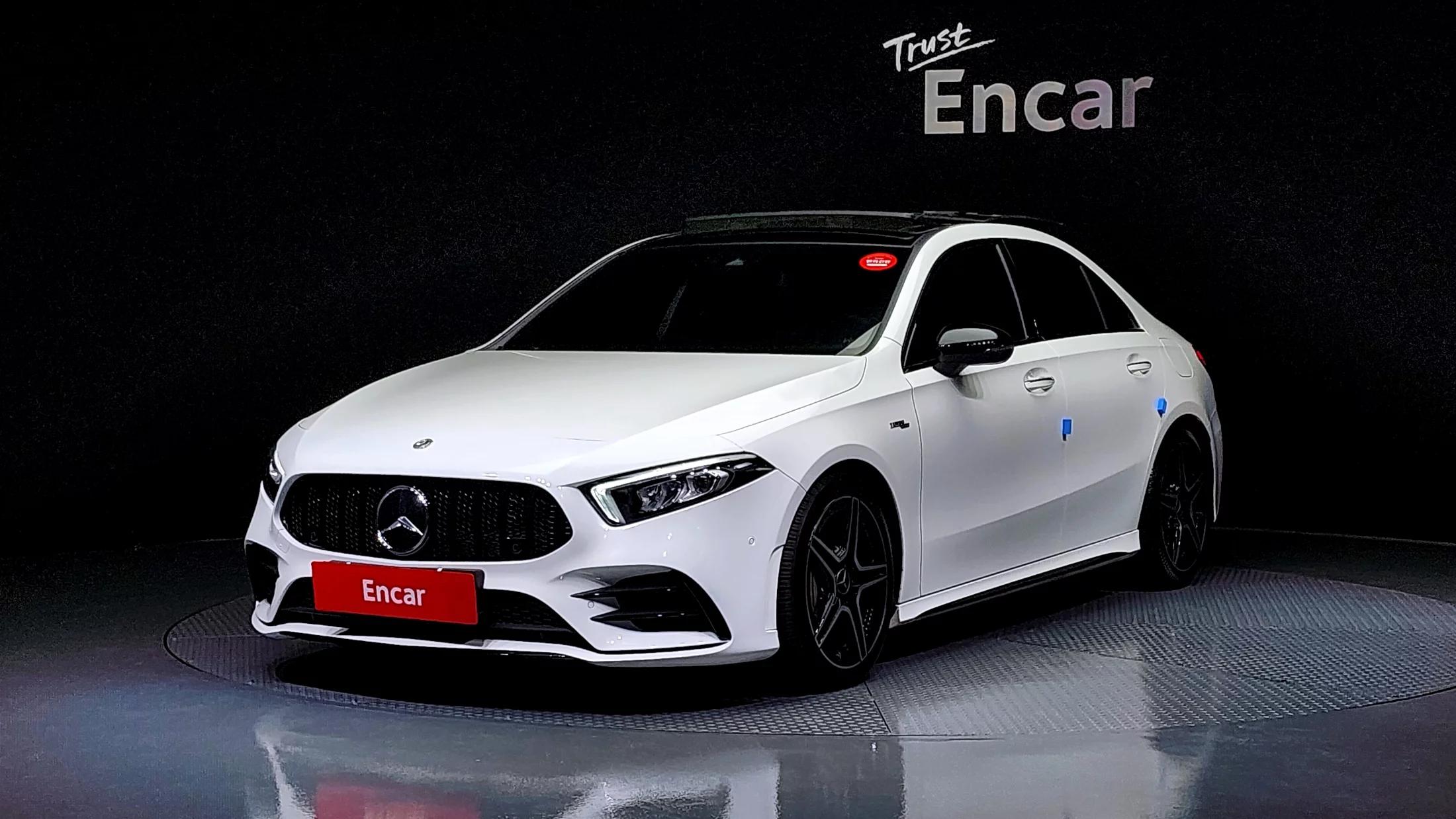 Mercedes-Benz A-Class AMG A35 4MATIC Sedan, 2022 г. 20252 км.