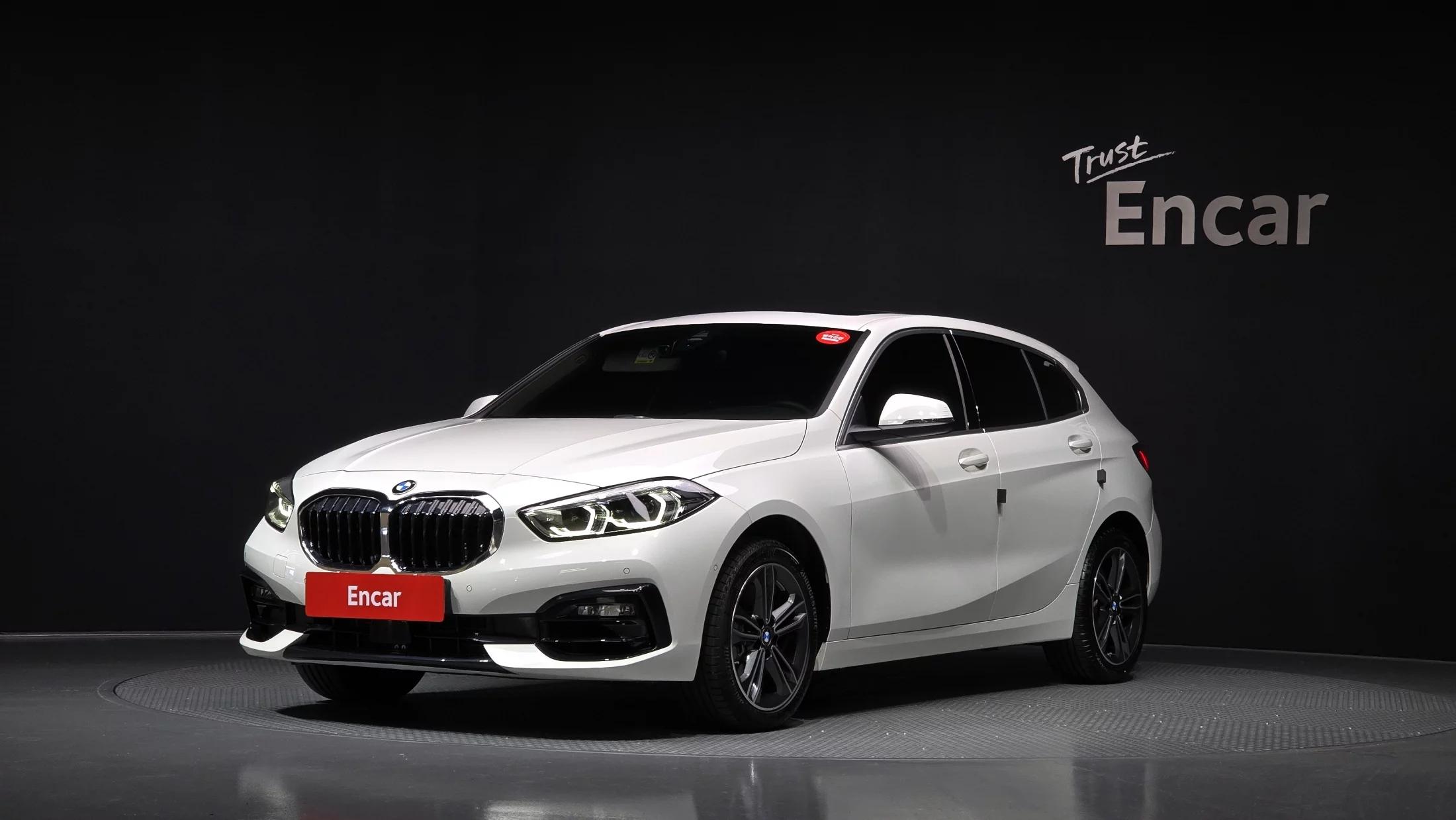 BMW 1-Series 120i Sports, 2023 г. 5513 км.