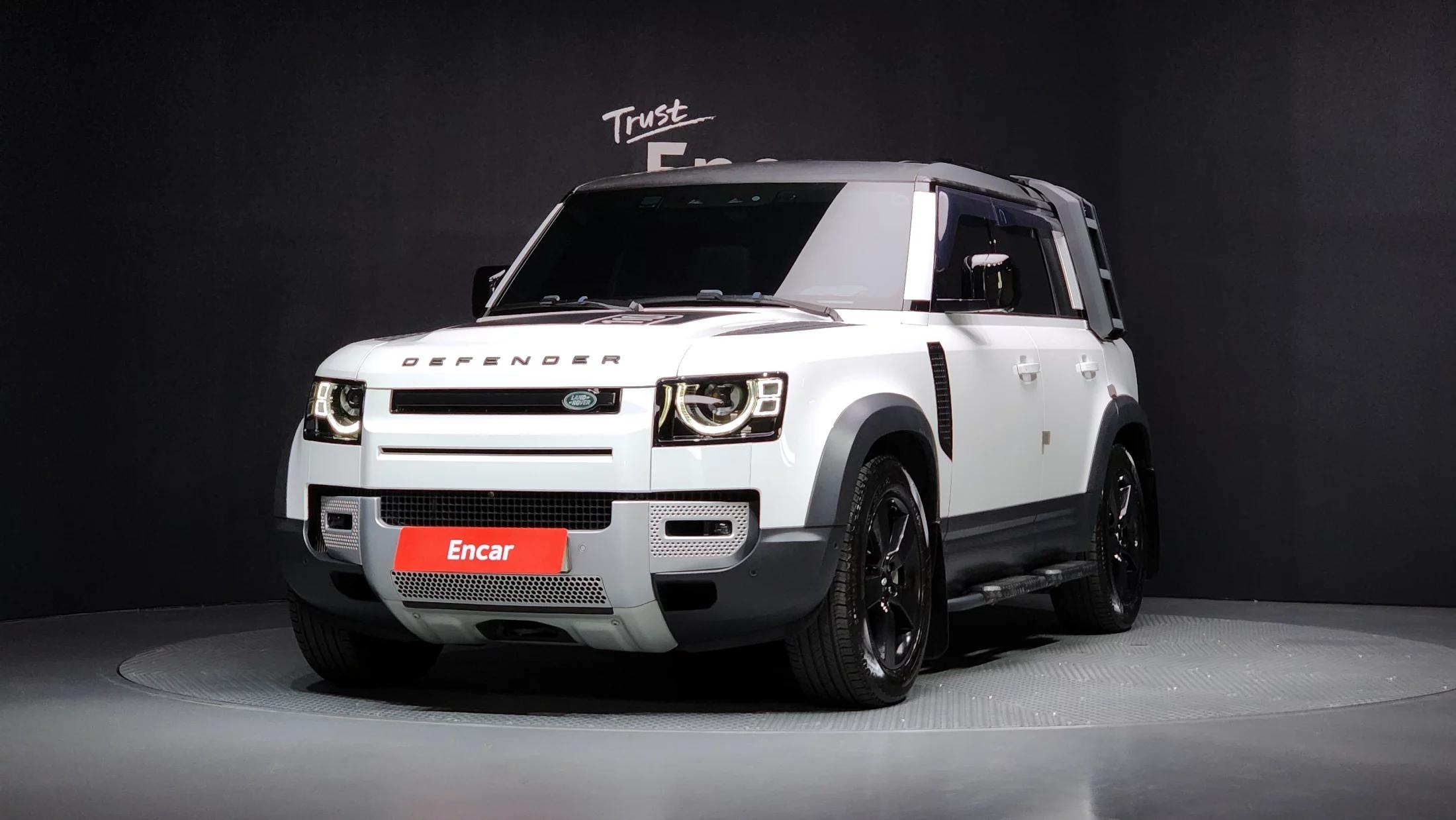 Land Rover DEFENDER 110 D300 HSE, 2022 г. 93858 км.