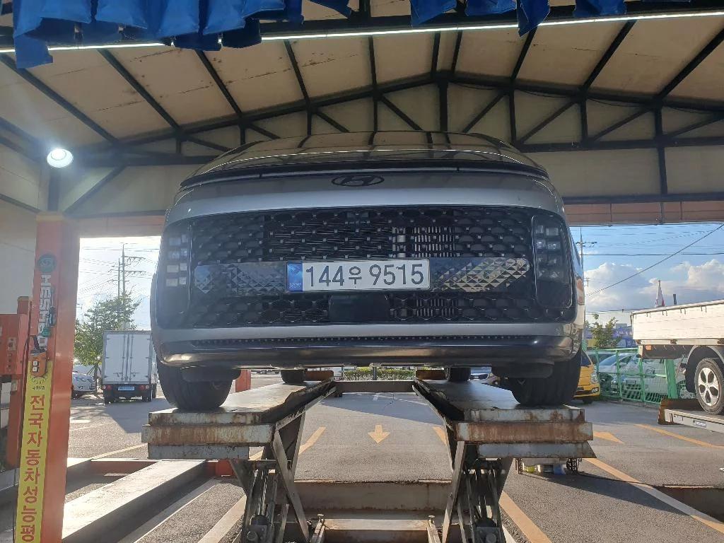 Hyundai Staria 4WD Lounge 9-Seater Inspiration, 2023 г. 32697 км.