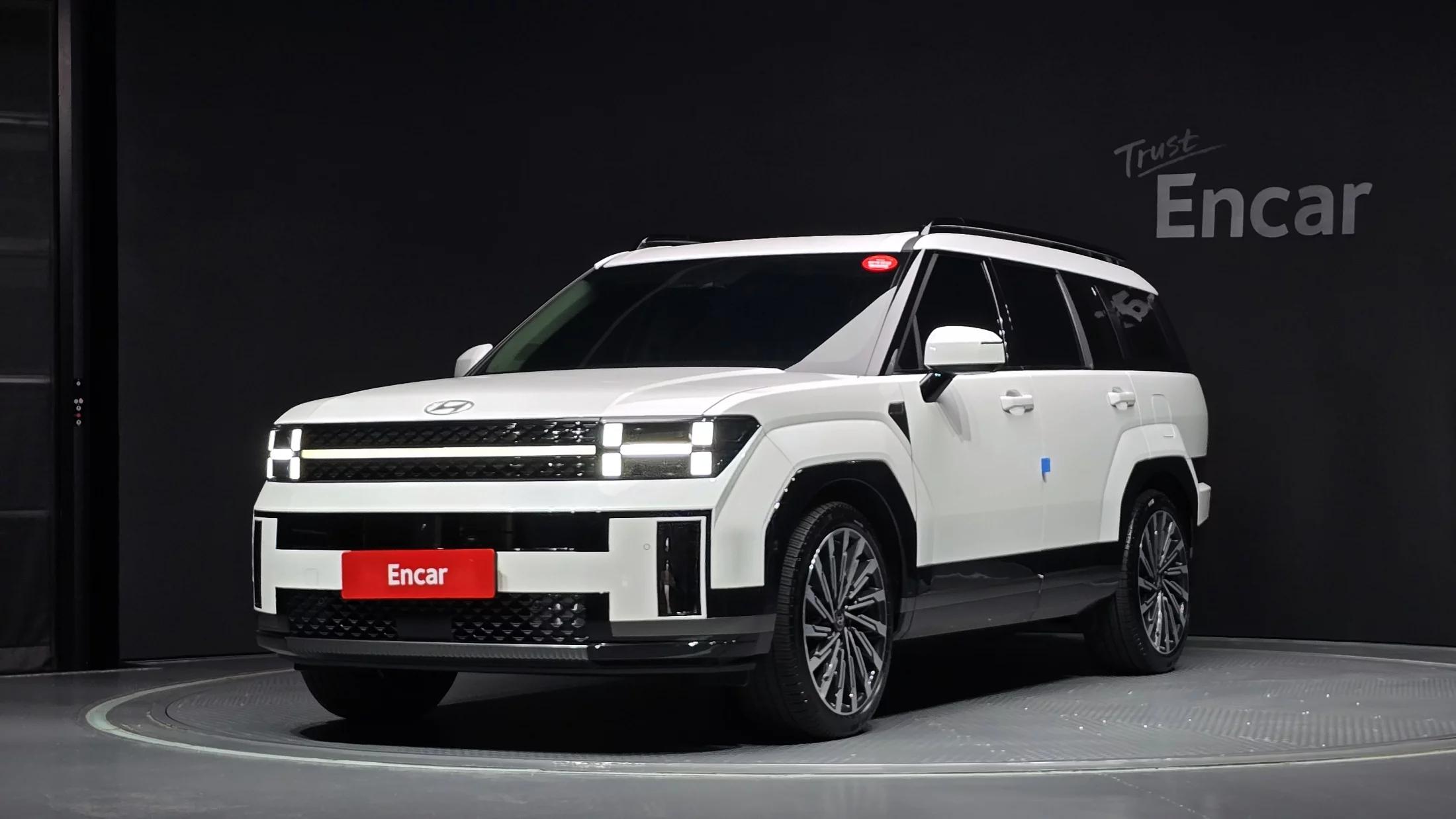 Hyundai Santa Fe Gasoline 2.5T 2WD Calligraphy, 2023 г. 15142 км.