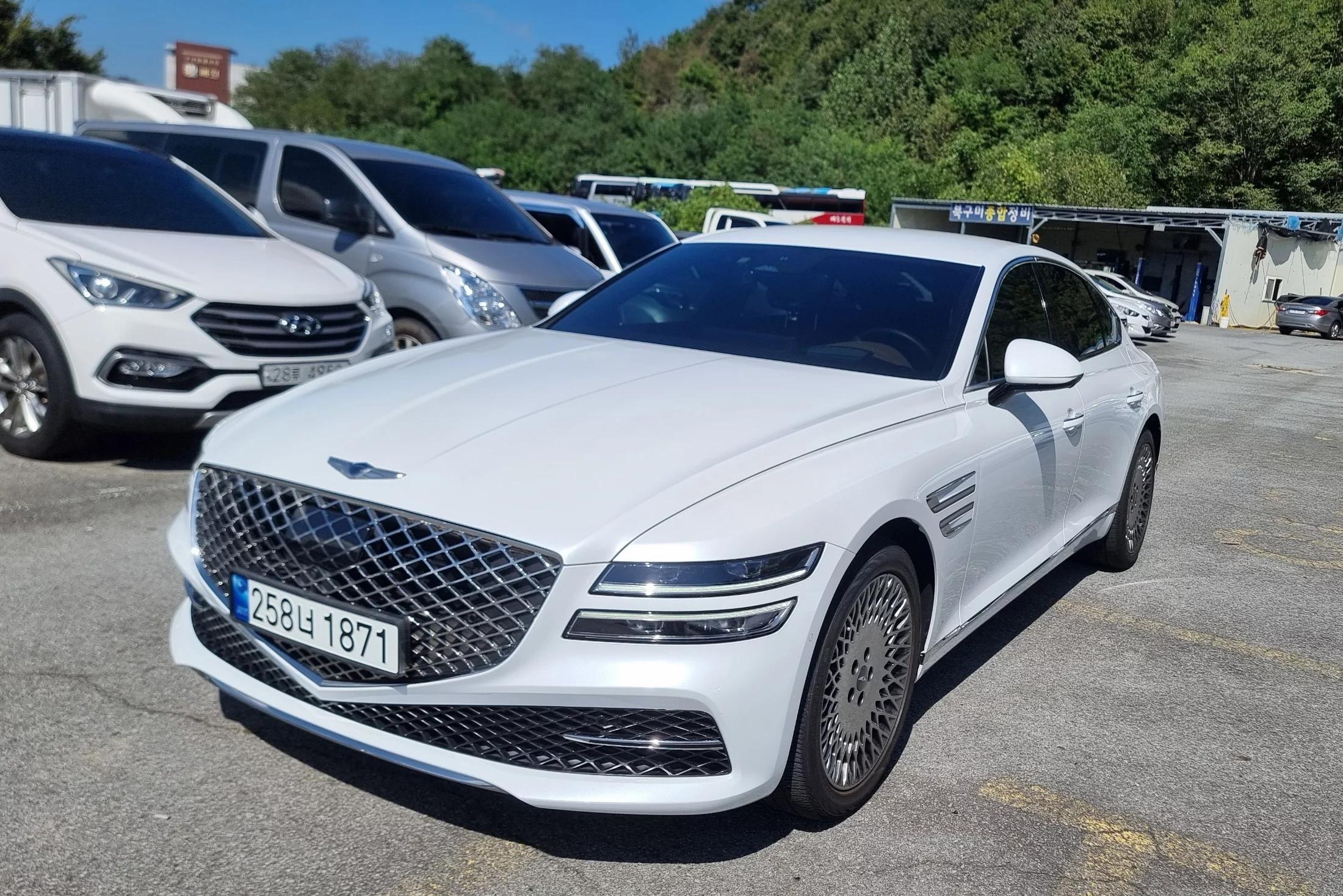 Genesis G80 Gasoline 2.5 Turbo 2WD, 2023 г. 32234 км.