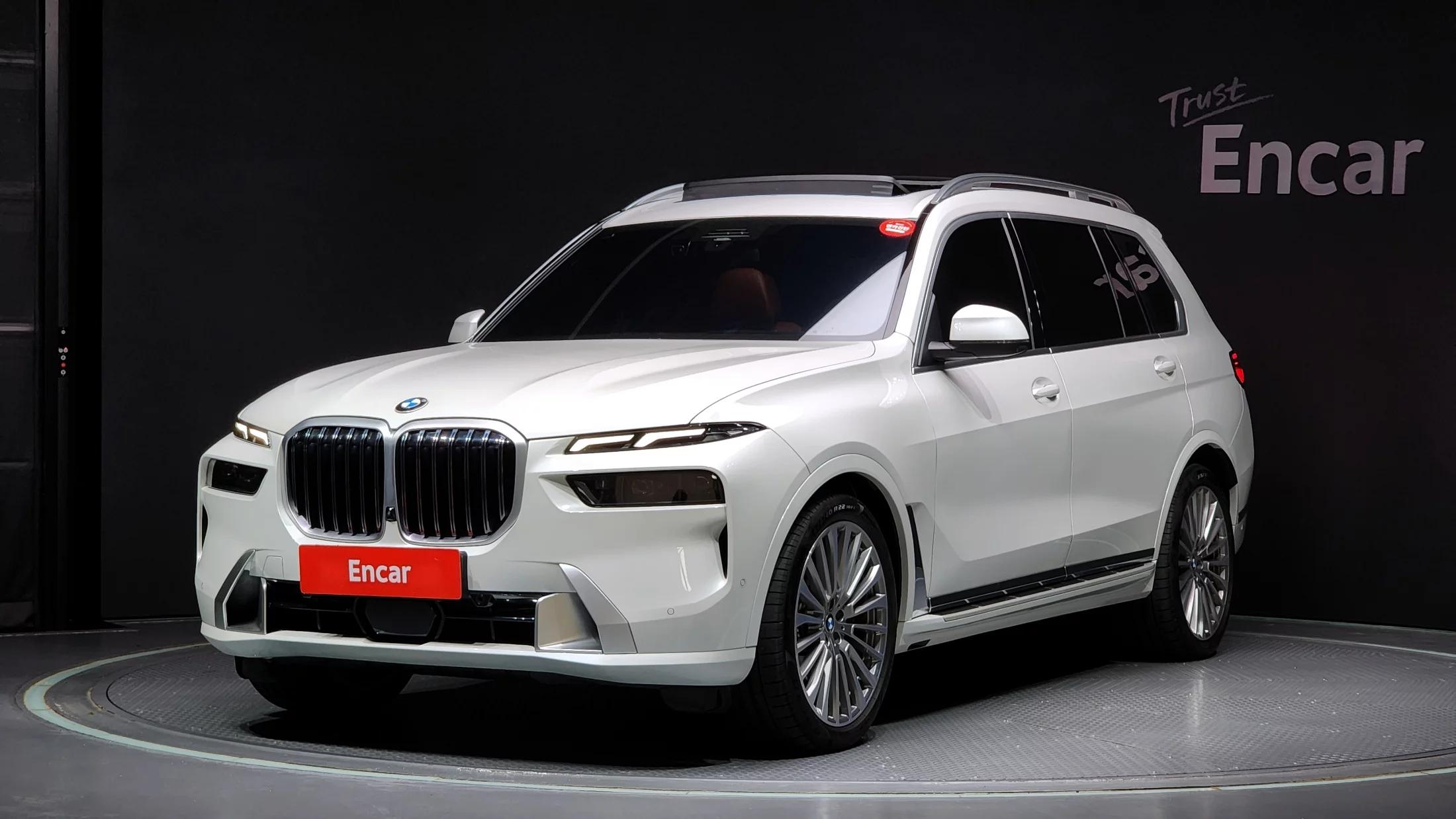 BMW X7 xDrive 40d Design Pure Excellence 6-Seater, 2024 г. 32495 км.