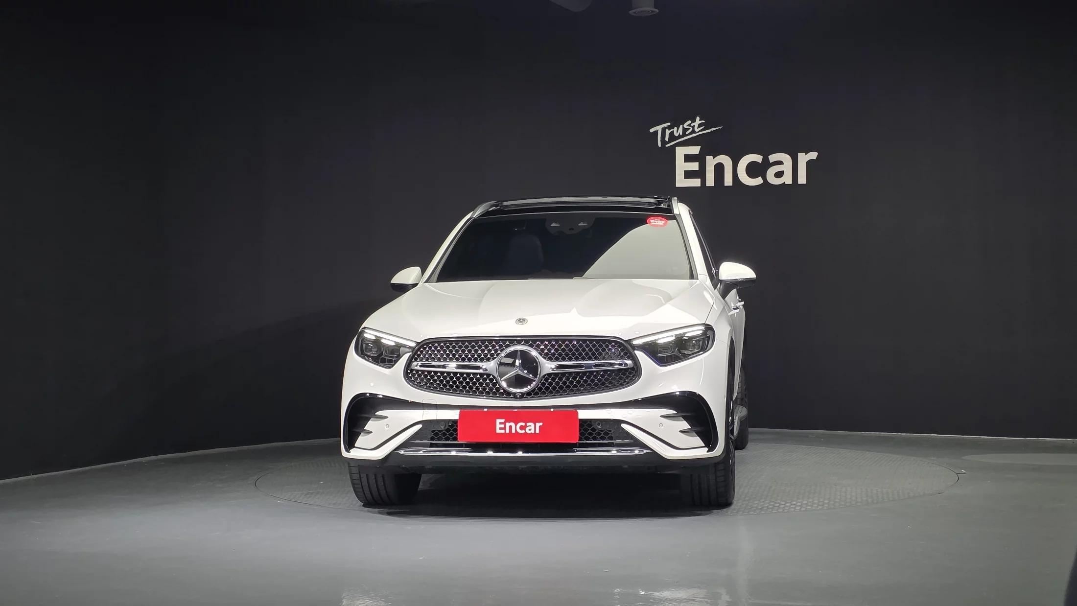 Mercedes-Benz GLC-Class GLC300 4MATIC AMG Line, 2024 г. 9872 км.