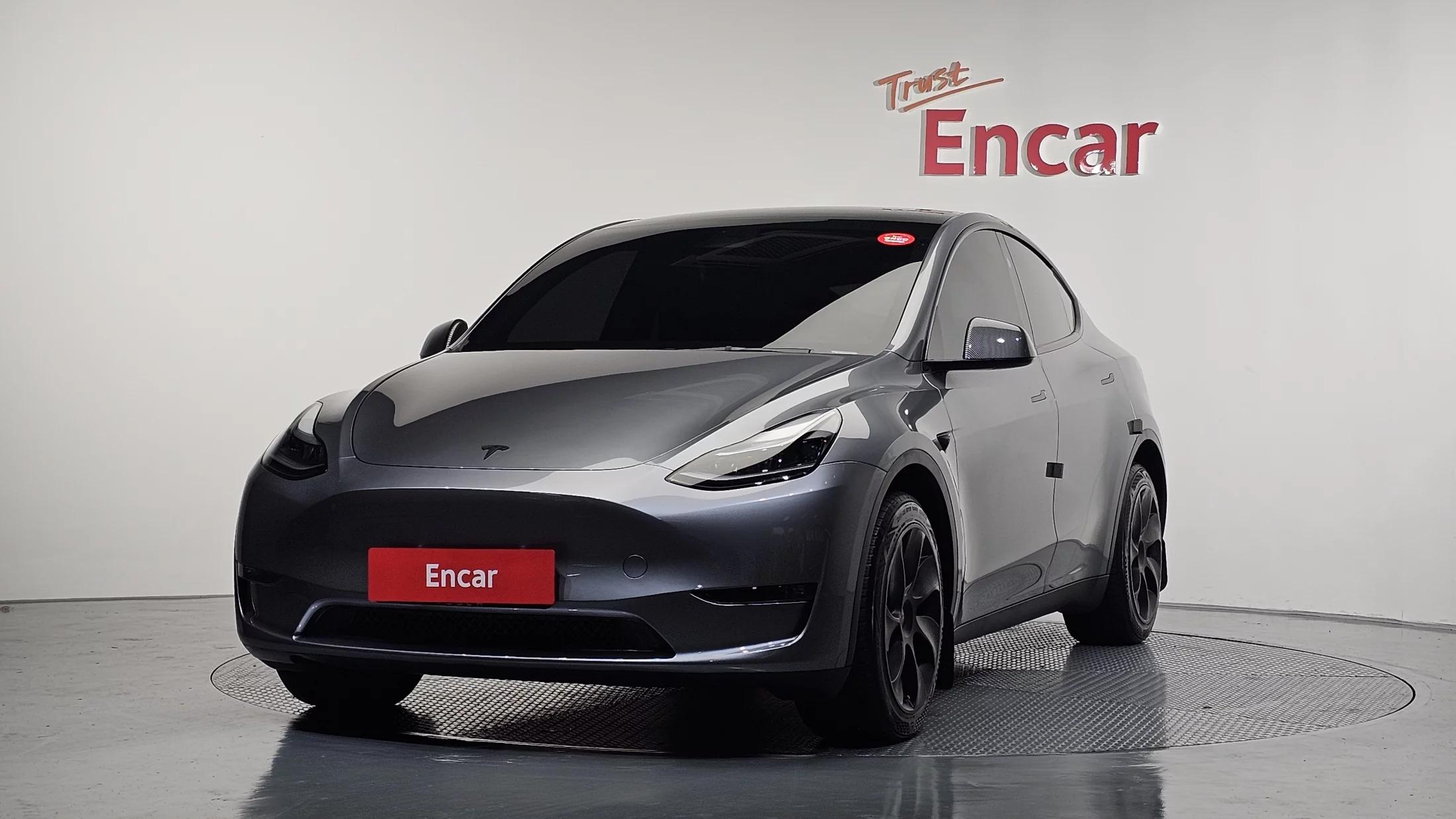 Tesla Model Y Long Range, электромобиль, 2024 г. 18346 км.