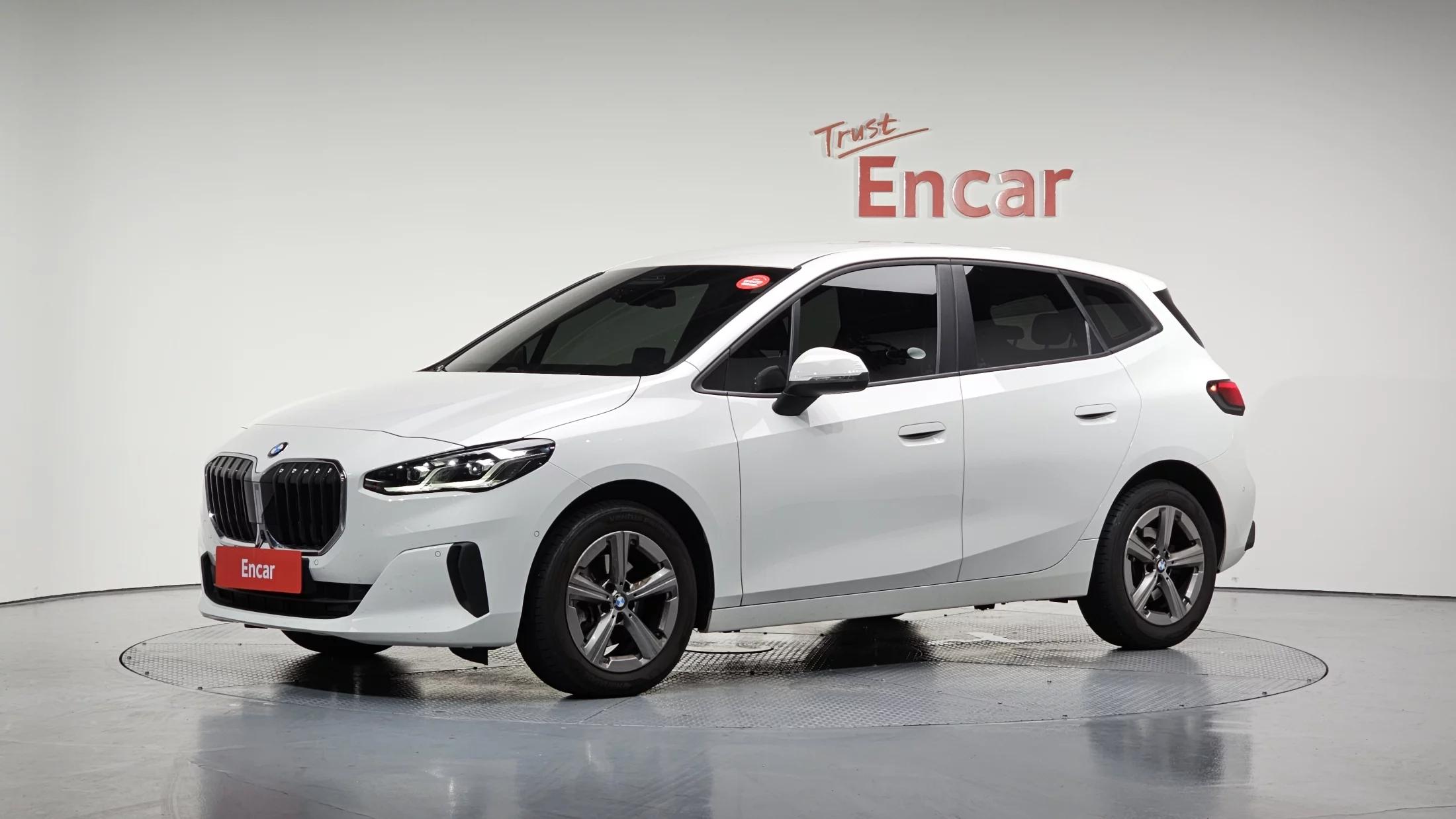 BMW 2-Series 220i Advantage, 2023 г. 24310 км.