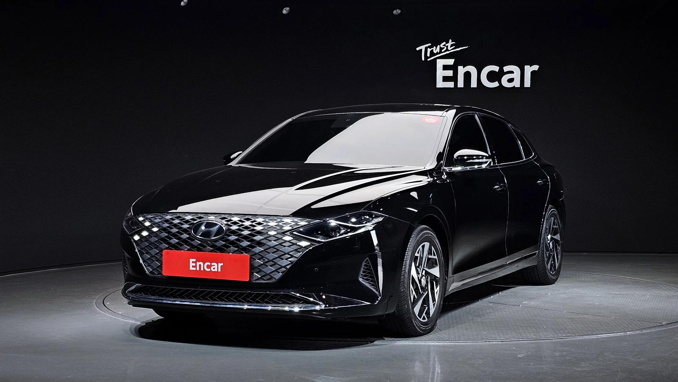 Hyundai Grandeur Le Blanc, гибрид, 2022 г. 26268 км.