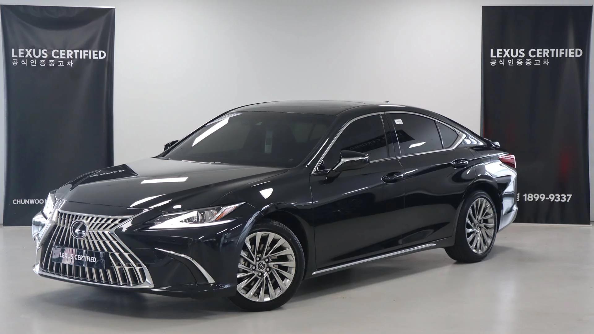 Lexus ES300h Luxury Plus, гибрид, 2025 г. 8263 км.