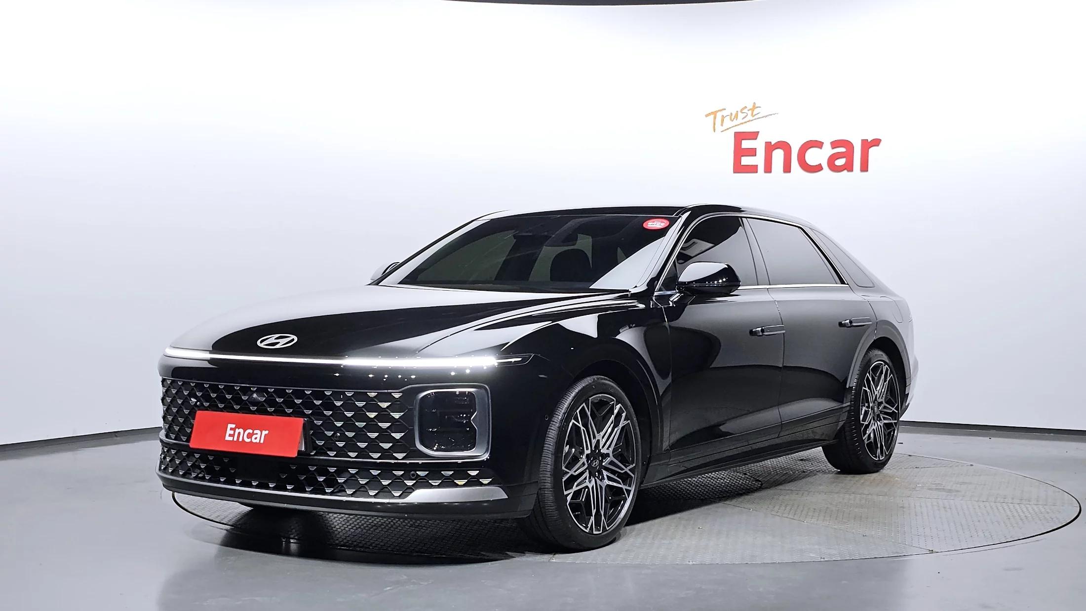 Hyundai Grandeur Exclusive, гибрид, 2025 г. 17031 км.