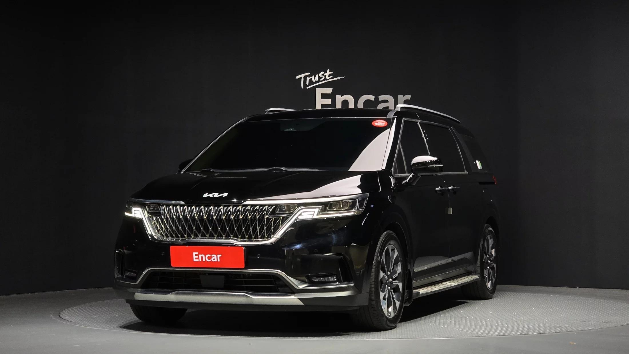 Kia Carnival Gasoline 9-Seater Signature, 2023 г. 49915 км.
