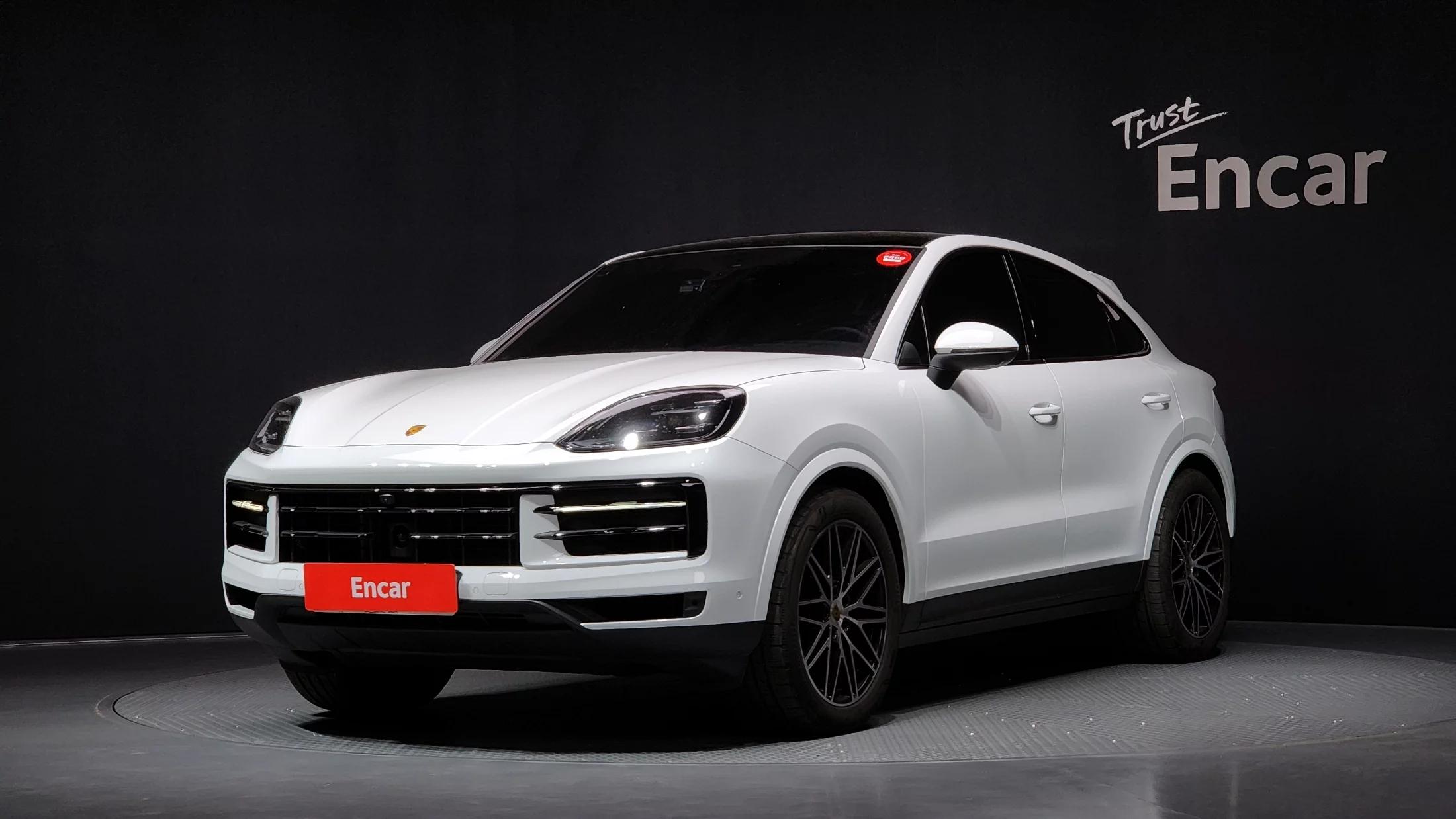 Porsche CAYENNE 3.0 Coupe, 2024 г. 18915 км.