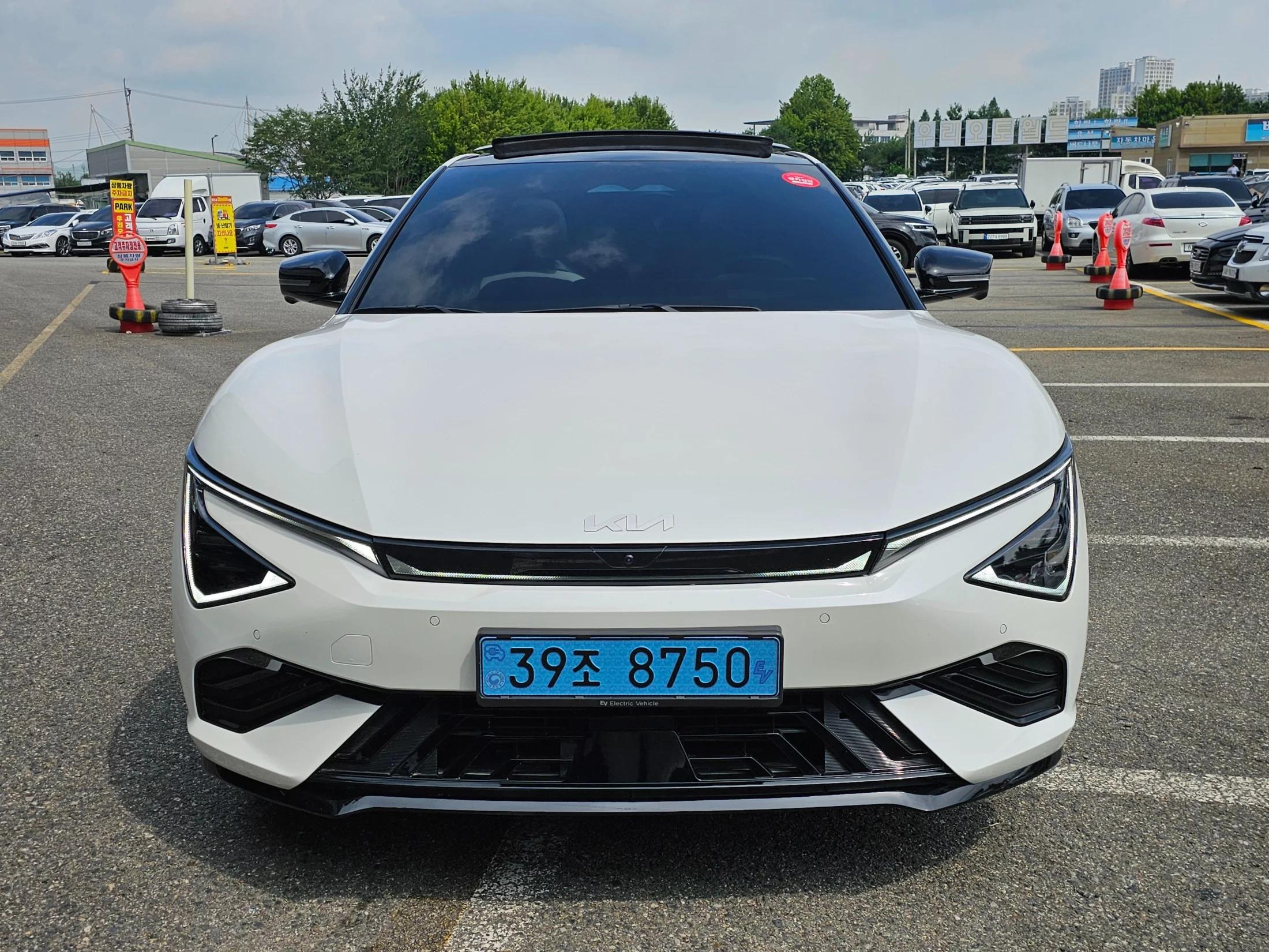 Kia EV6 Long Range 2WD GT Line, электромобиль, 2024 г. 5653 км.