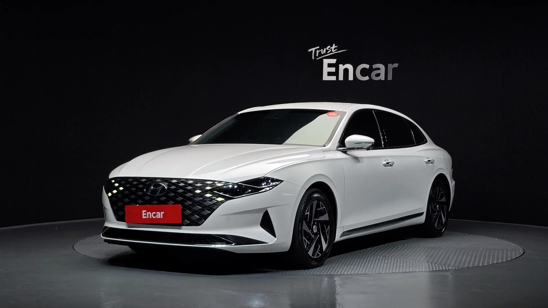 Hyundai Grandeur Le Blanc, гибрид, 2021 г. 61519 км.