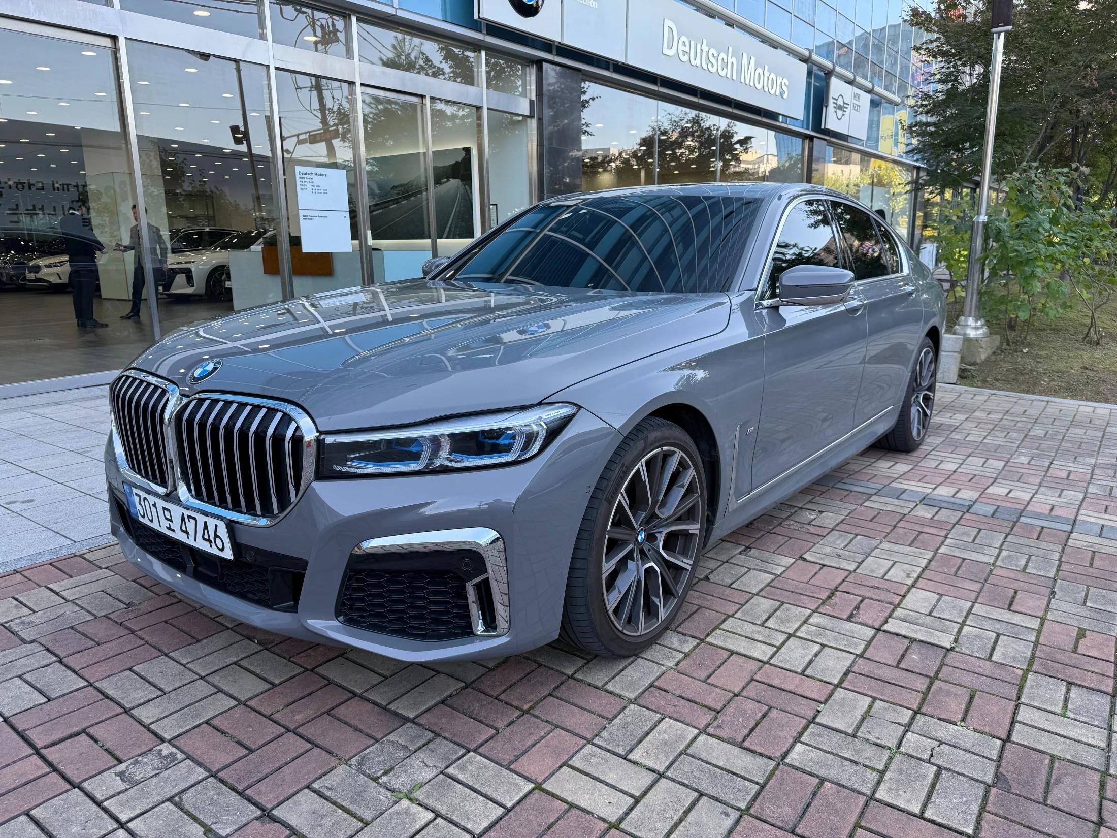 BMW 7-Series 740i M Sport, 2022 г. 75035 км.