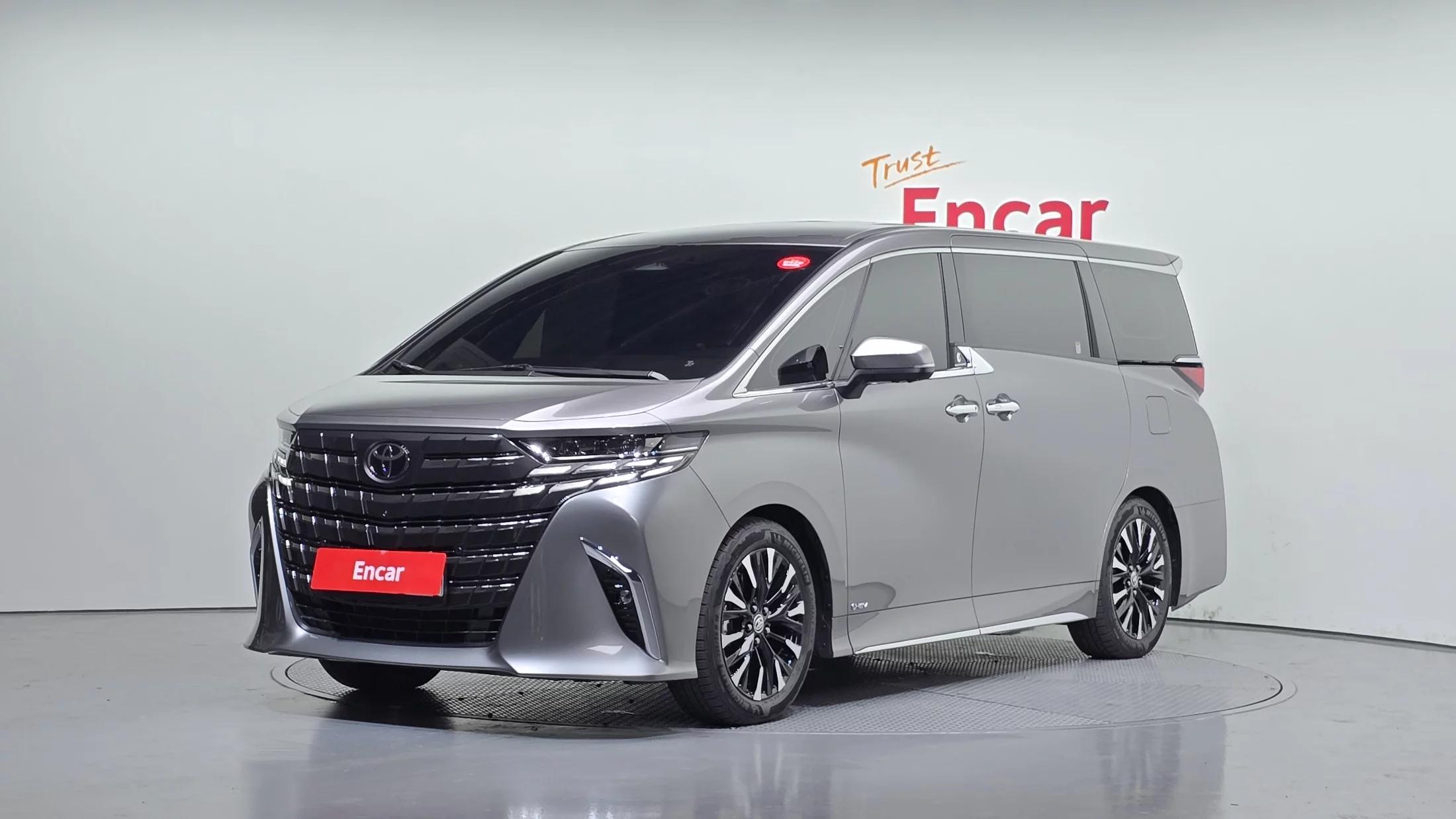 Toyota ALPHARD AWD, гибрид, 2023 г. 8656 км.