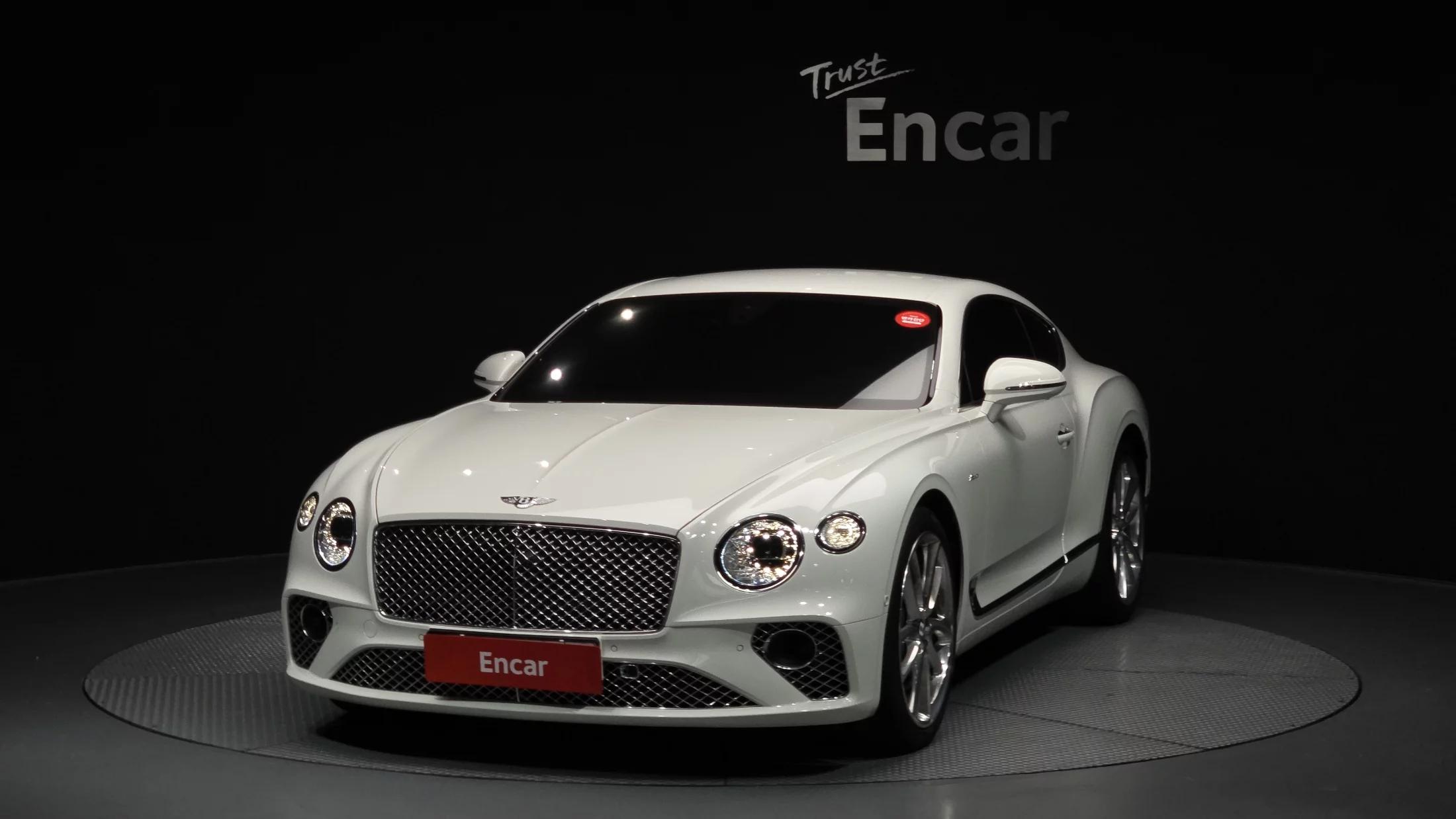 Bentley Continental GT 4.0 GT Azure, 2023 г. 19611 км.