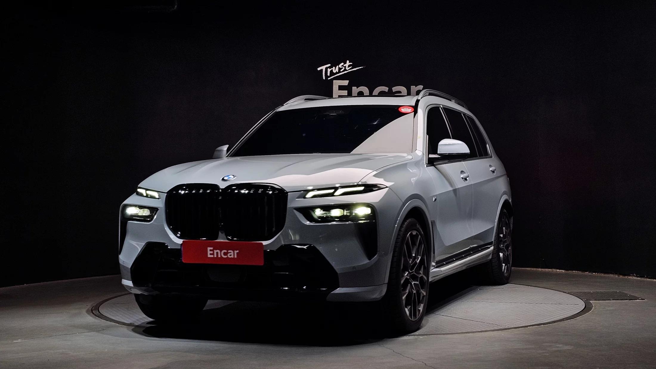BMW X7 xDrive 40i M Sport 6STR, 2023 г. 25500 км.