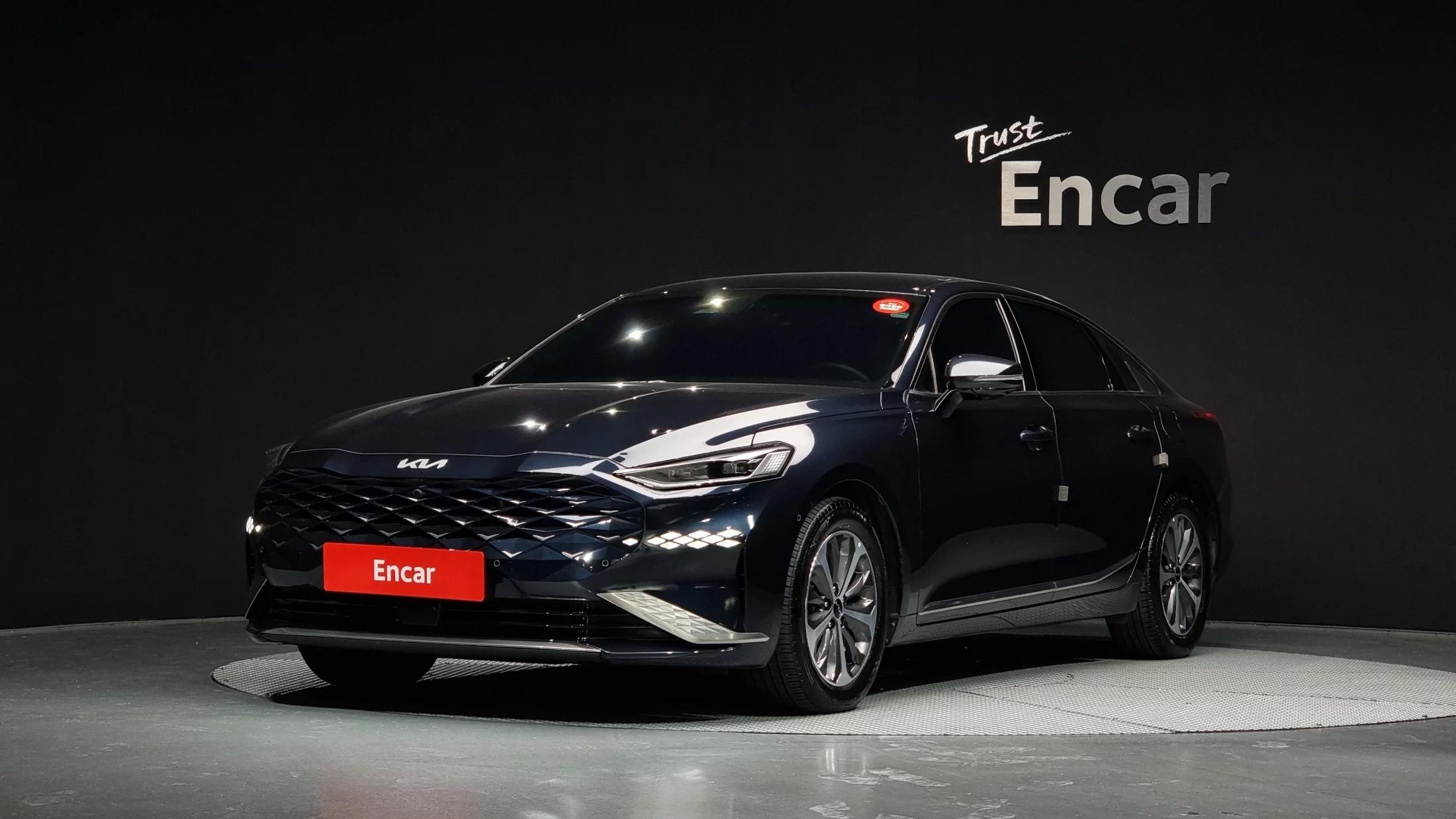 Kia K8 Noblesse, гибрид, 2023 г. 16696 км.