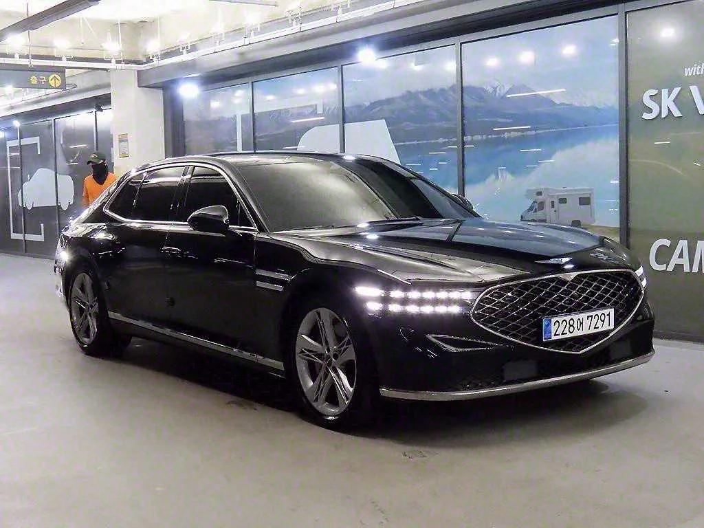 Genesis G90 Gasoline 3.5 Turbo AWD, 2022 г. 35681 км.